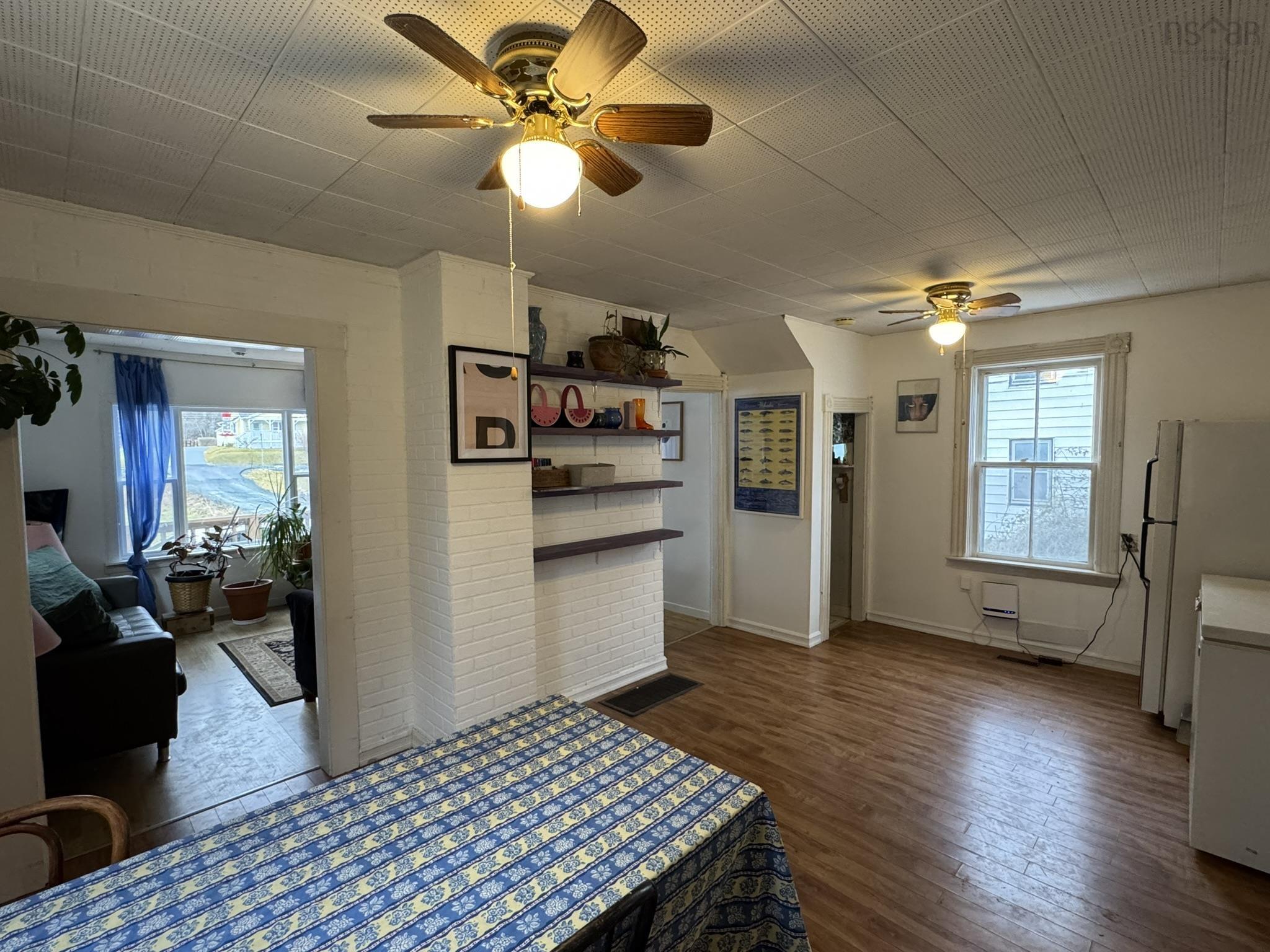 $194,999.00: 10 Gould