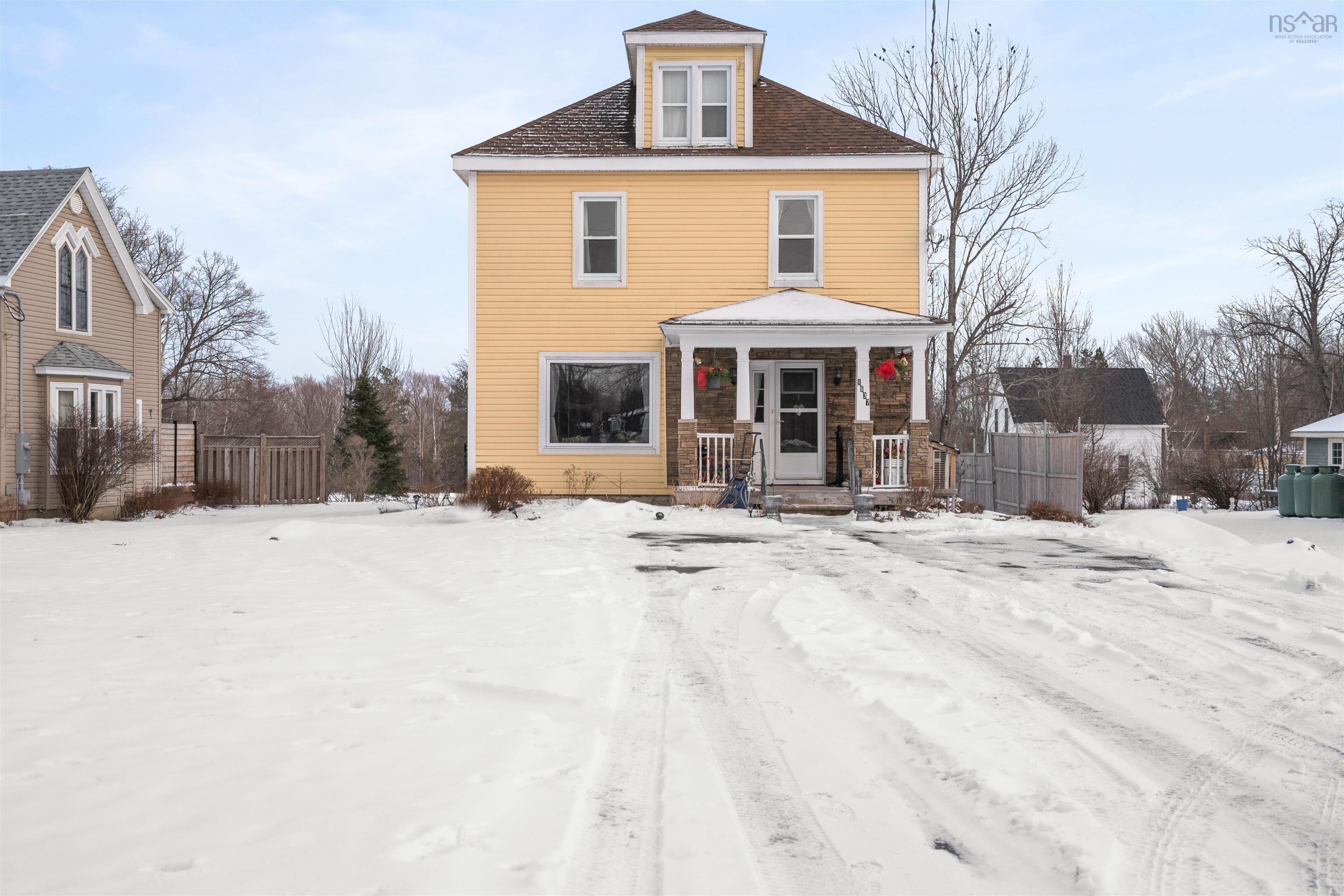$312,000.00: 1637 North Main Street, Westville
