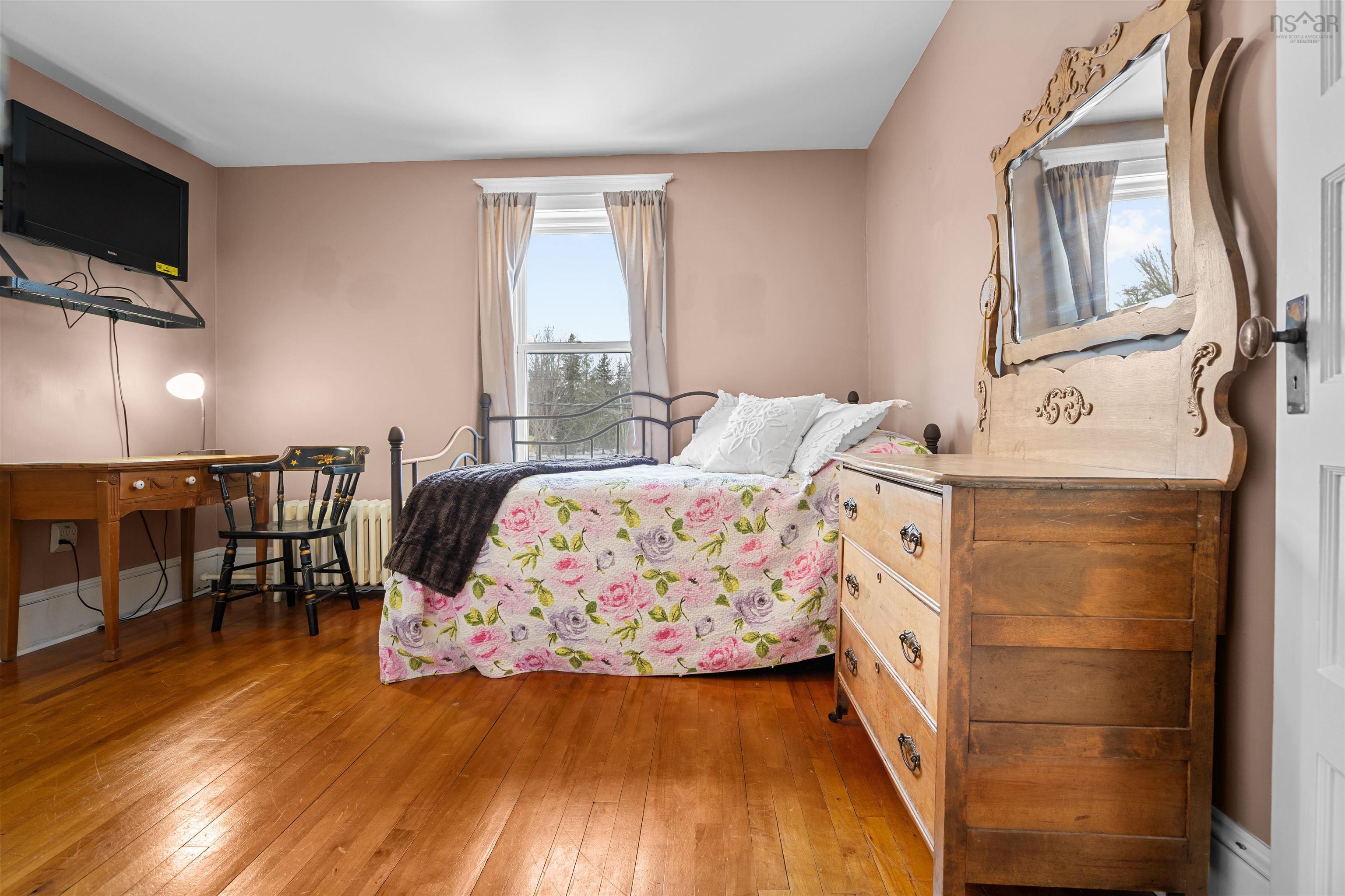$312,000.00: 1637 North Main Street, Westville