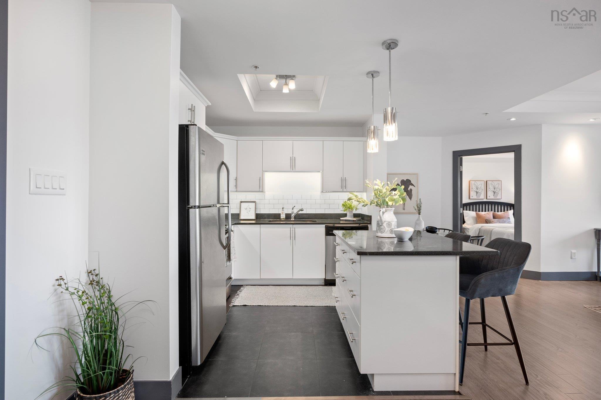 $529,900.00: 808 3471 Dutch Village Road, Halifax