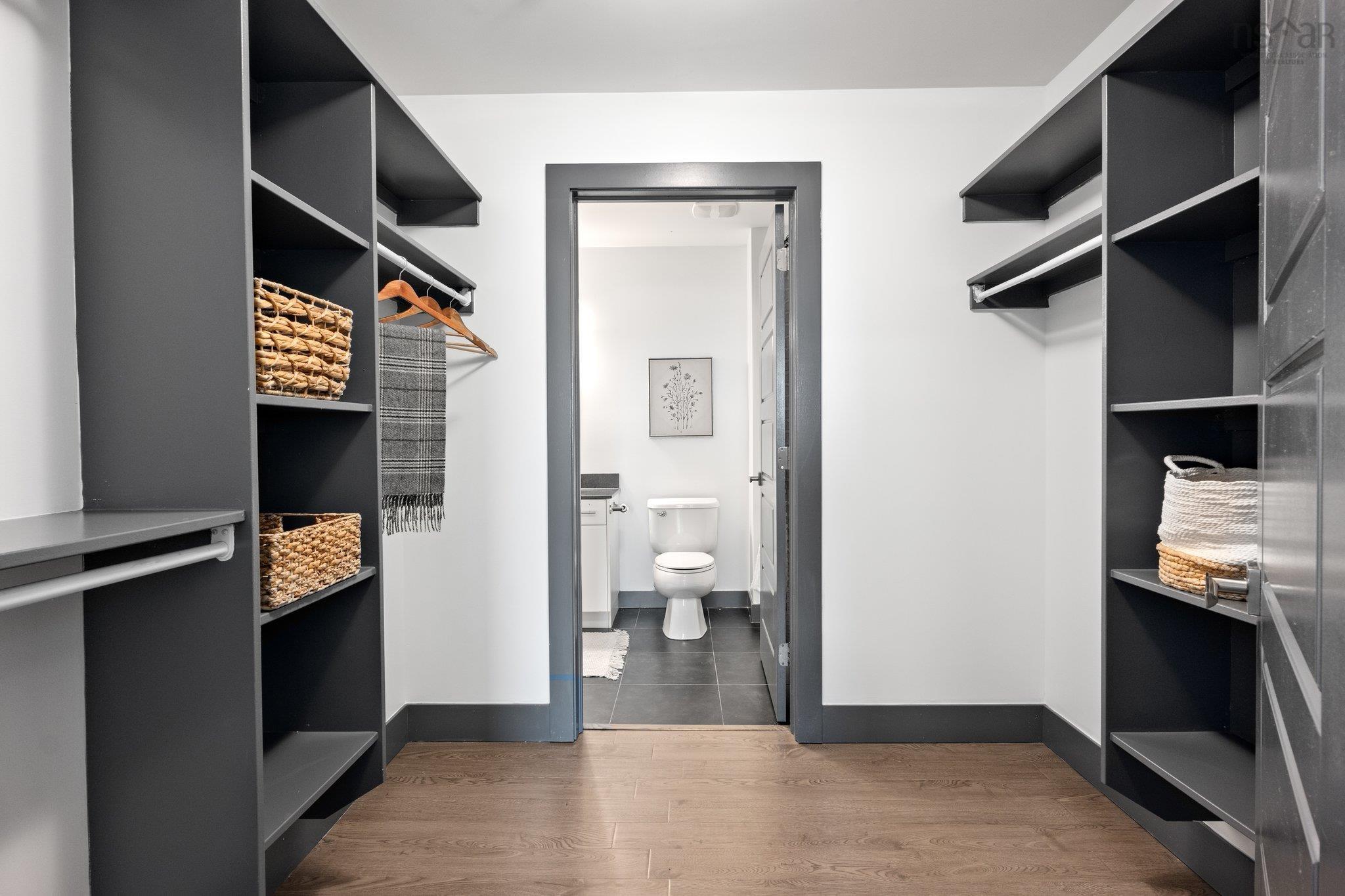 $529,900.00: 808 3471 Dutch Village Road, Halifax