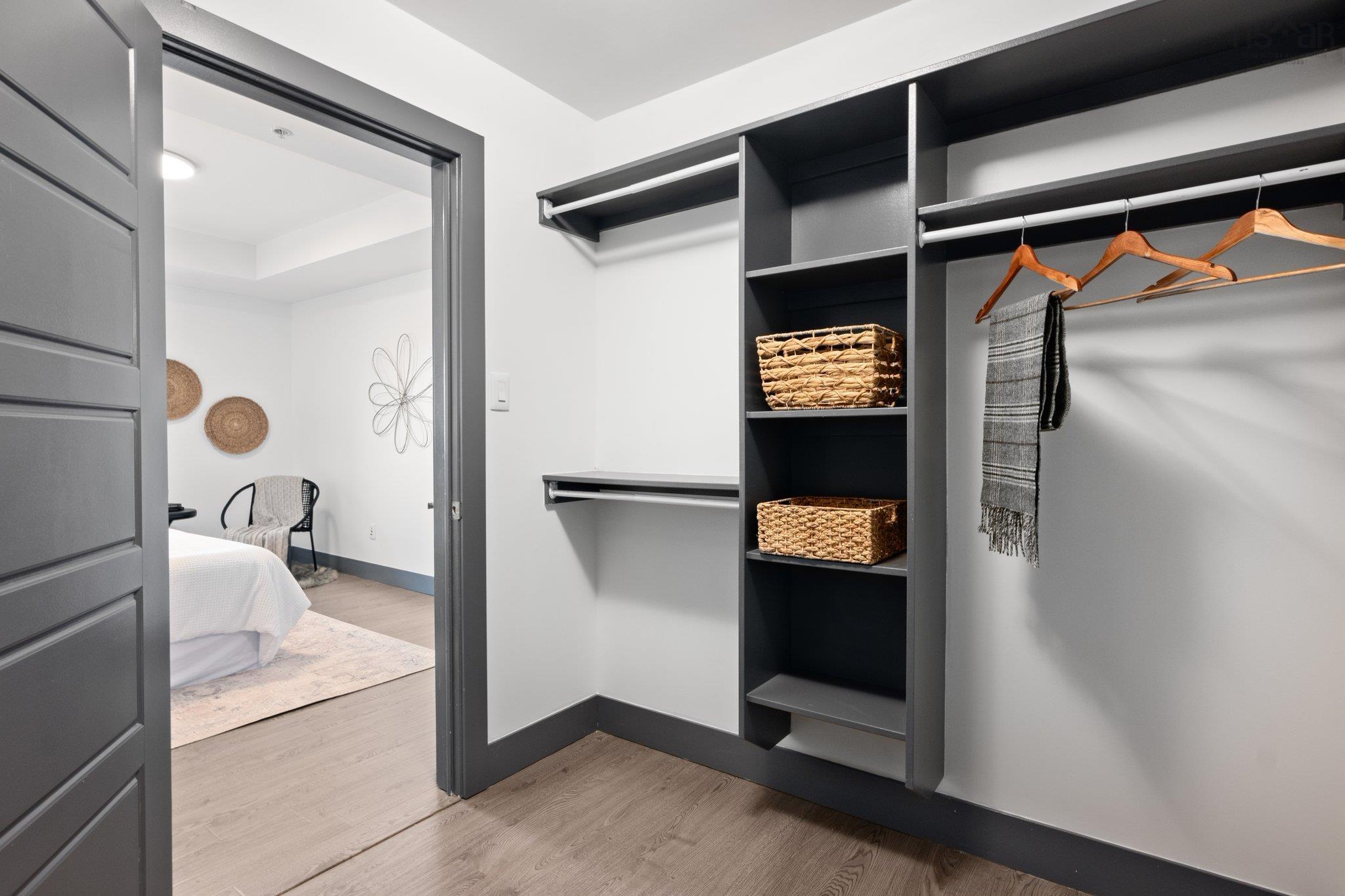 $529,900.00: 808 3471 Dutch Village Road, Halifax