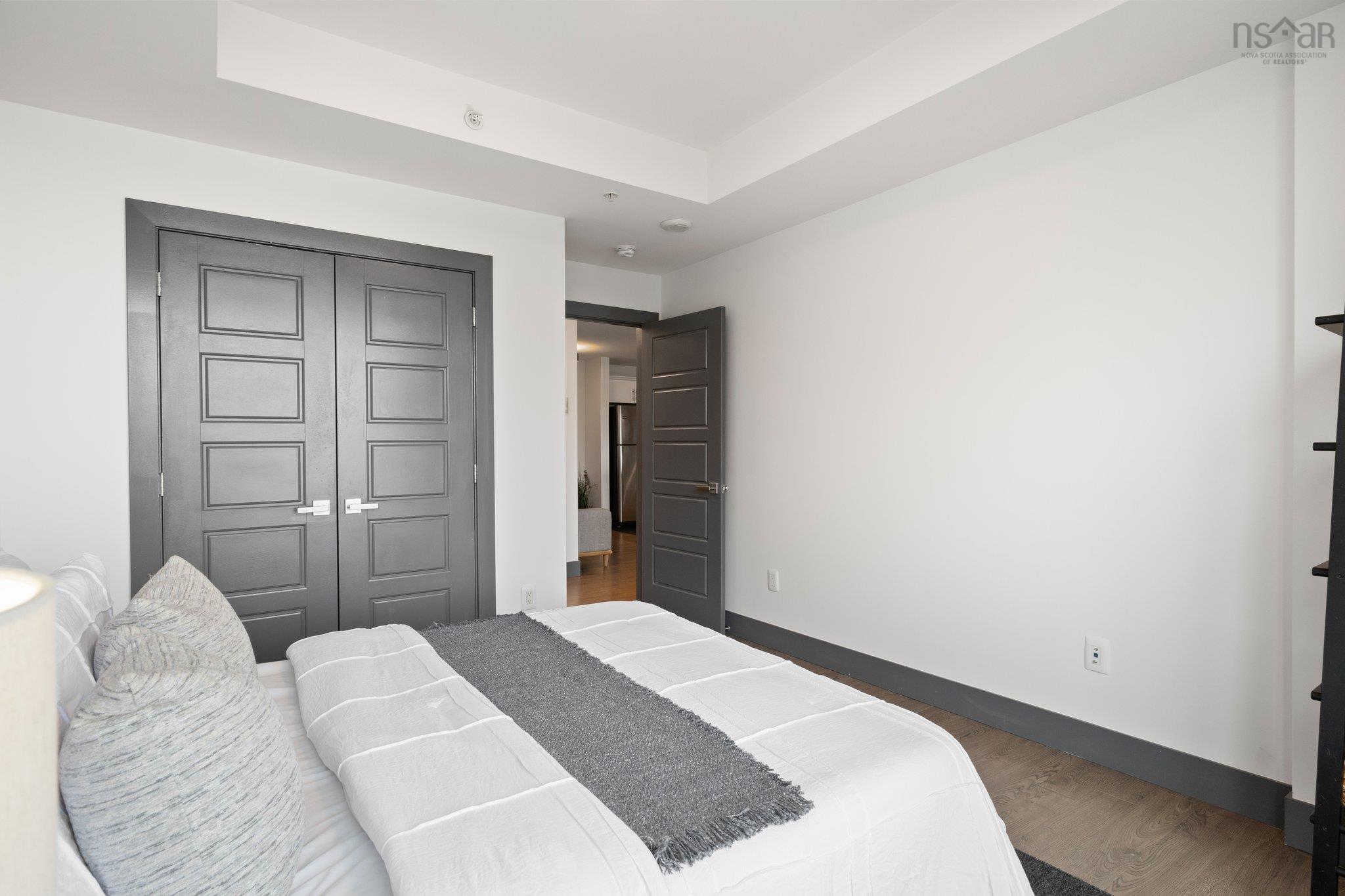 $529,900.00: 808 3471 Dutch Village Road, Halifax