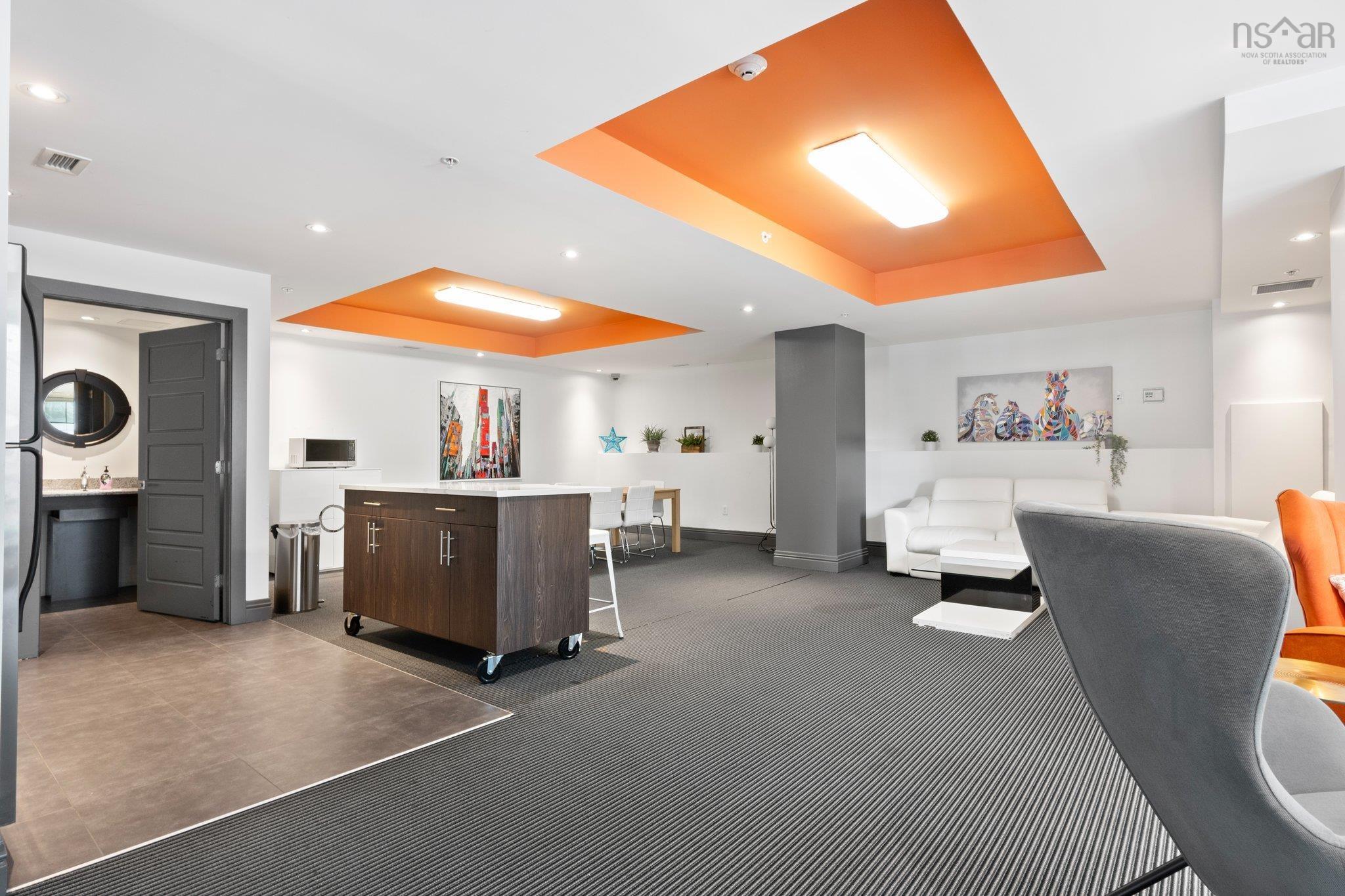 $529,900.00: 808 3471 Dutch Village Road, Halifax