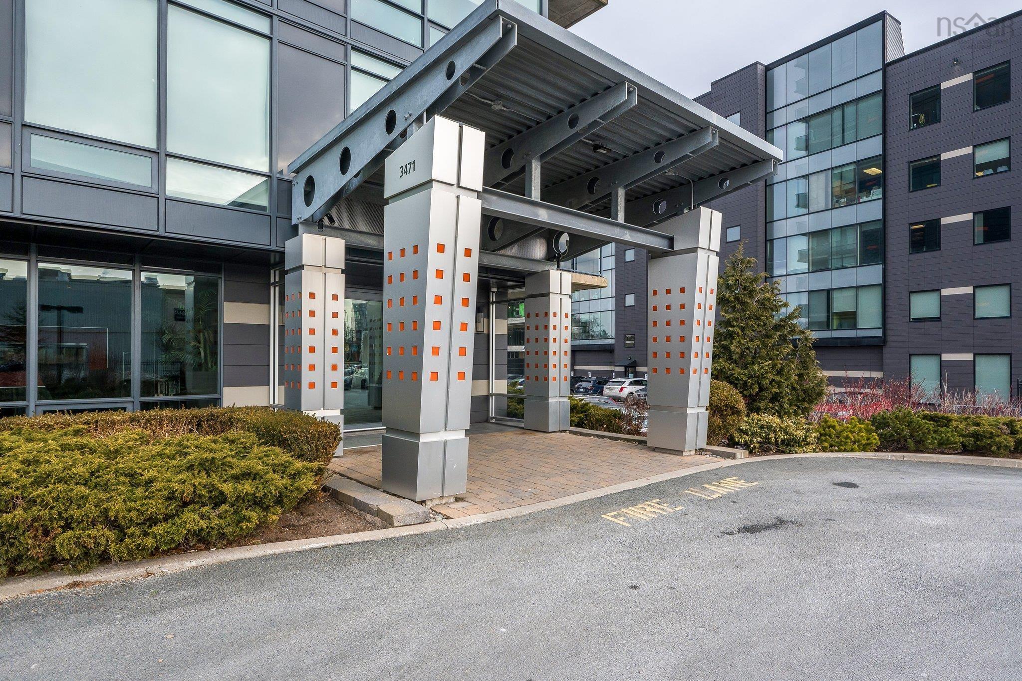 $529,900.00: 808 3471 Dutch Village Road, Halifax