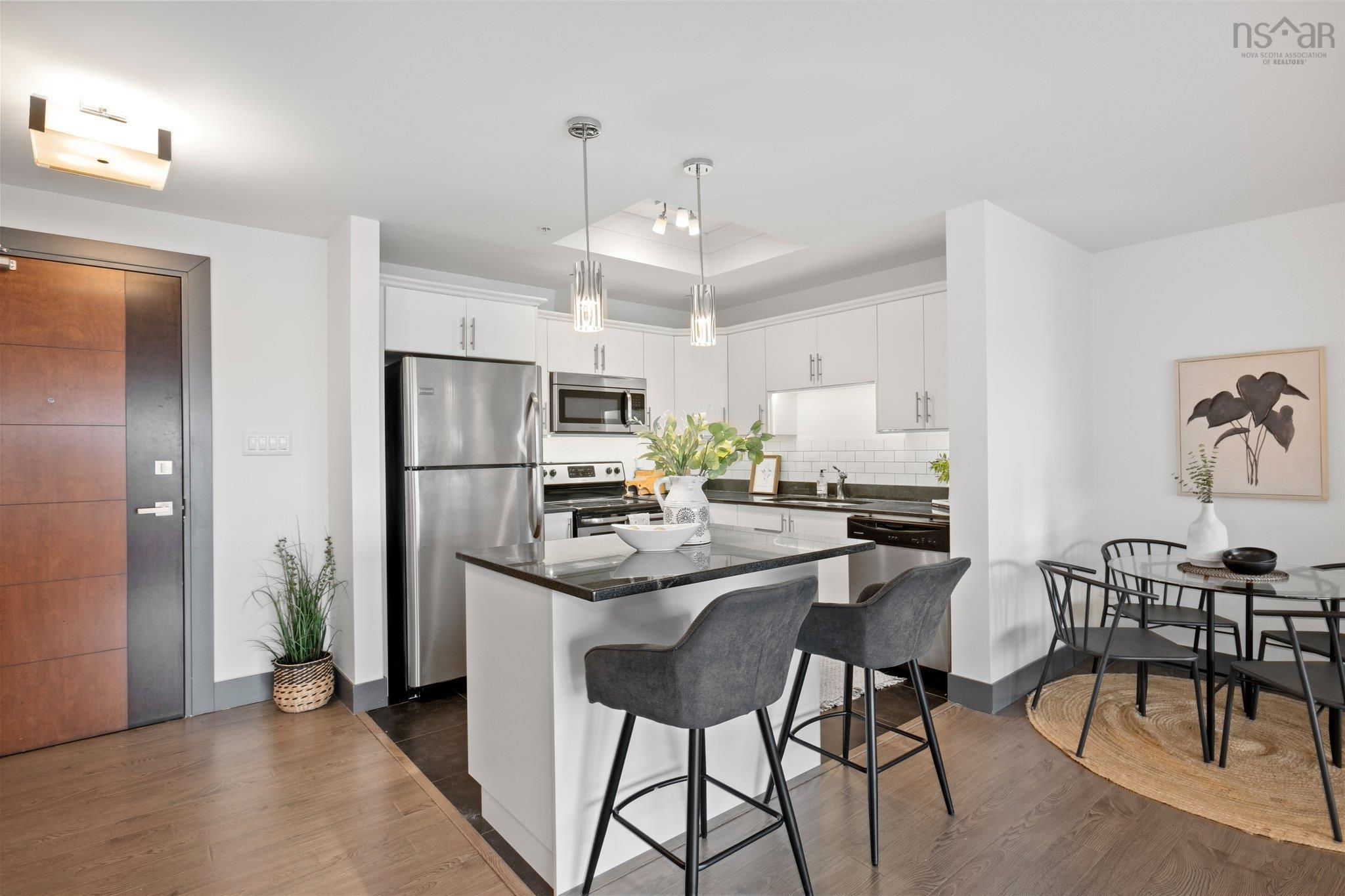 $529,900.00: 808 3471 Dutch Village Road, Halifax