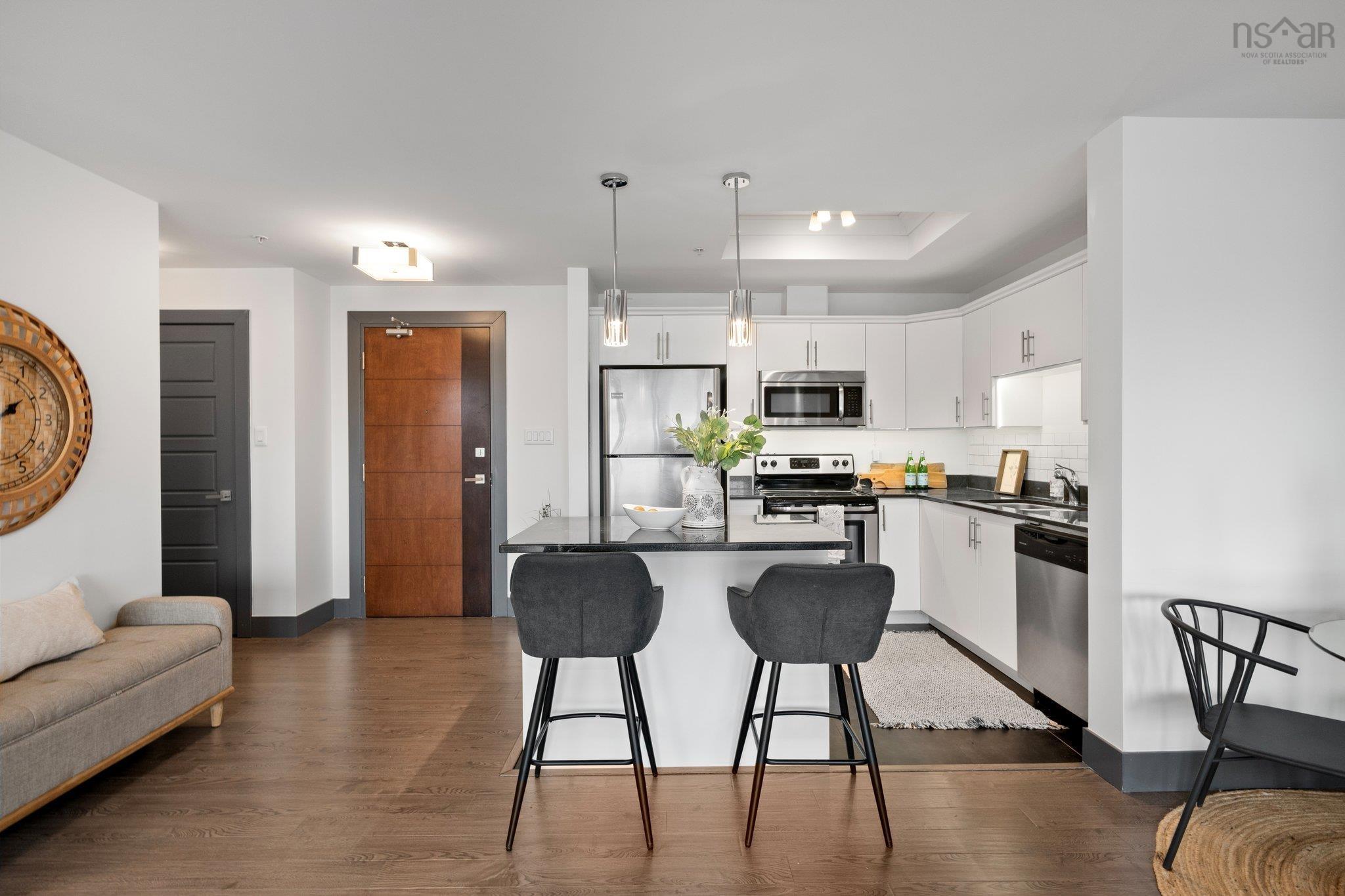 $529,900.00: 808 3471 Dutch Village Road, Halifax