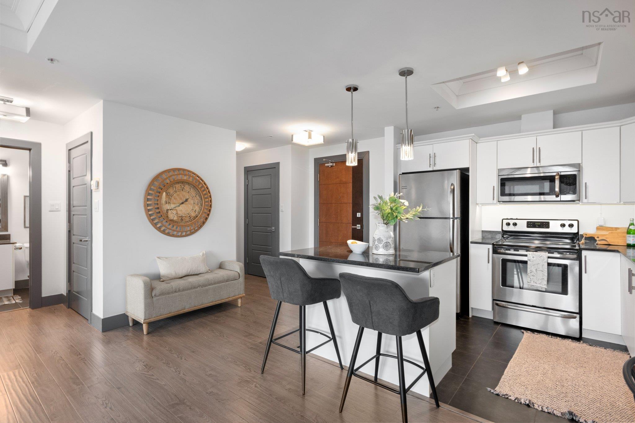 $529,900.00: 808 3471 Dutch Village Road, Halifax