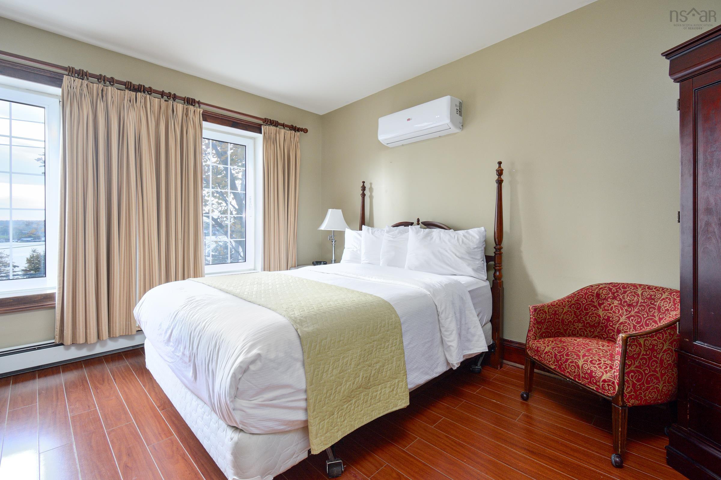 $1,200,000.00: 10 Pitt Street, Sydney