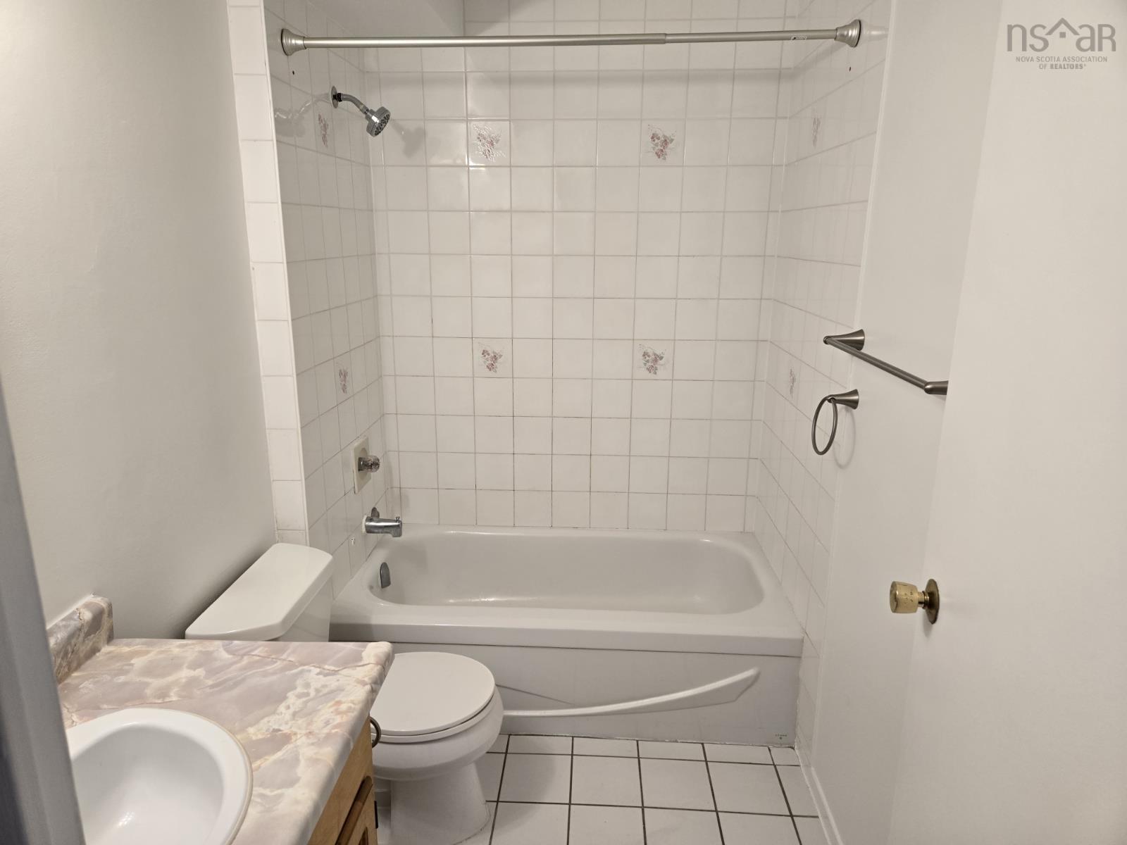 $284,888.00: 302 36 Veronica Drive, Halifax