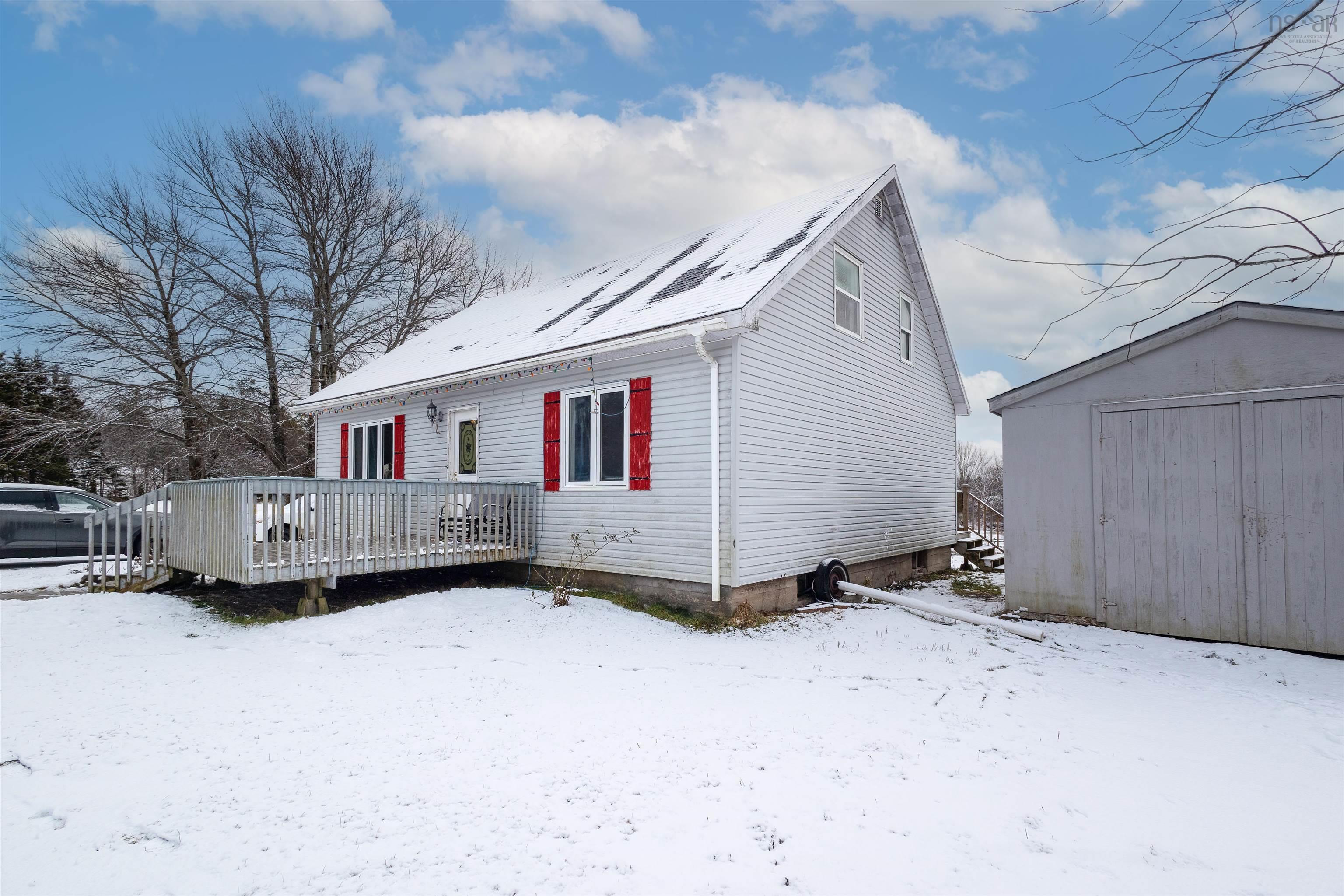 $224,000.00: 3183 Grand Mira North Road, Sandfield