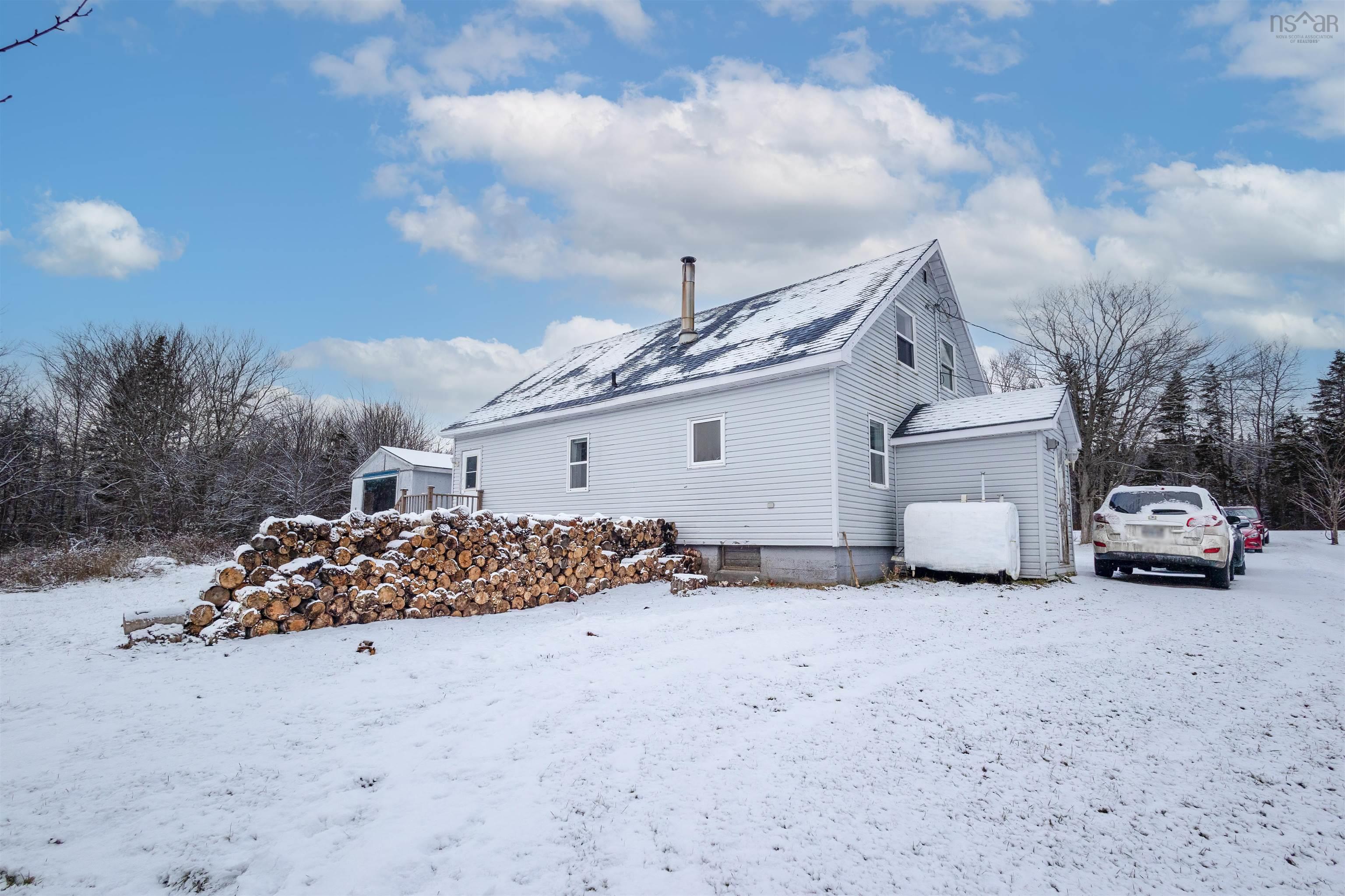 $224,000.00: 3183 Grand Mira North Road, Sandfield