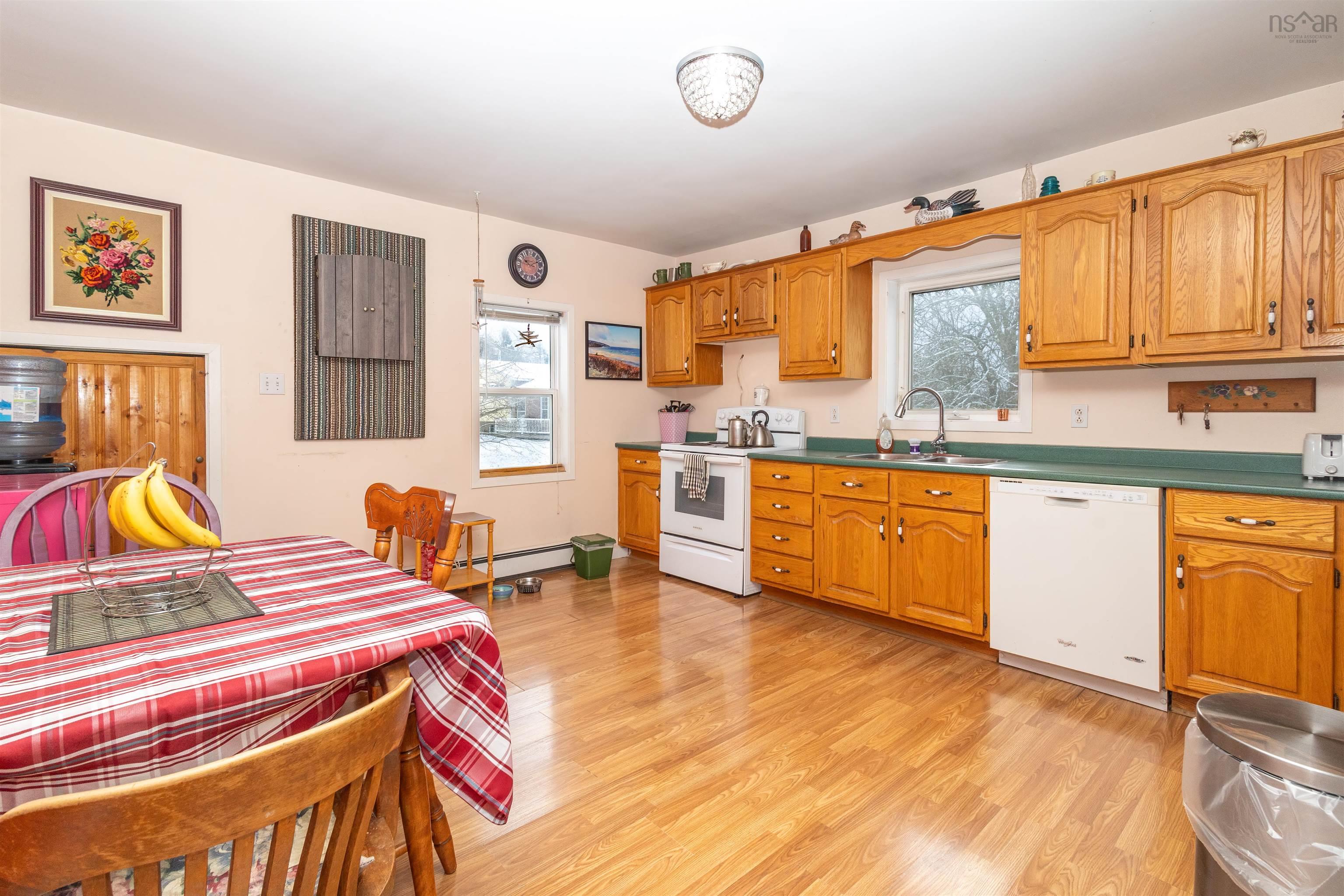 $224,000.00: 3183 Grand Mira North Road, Sandfield