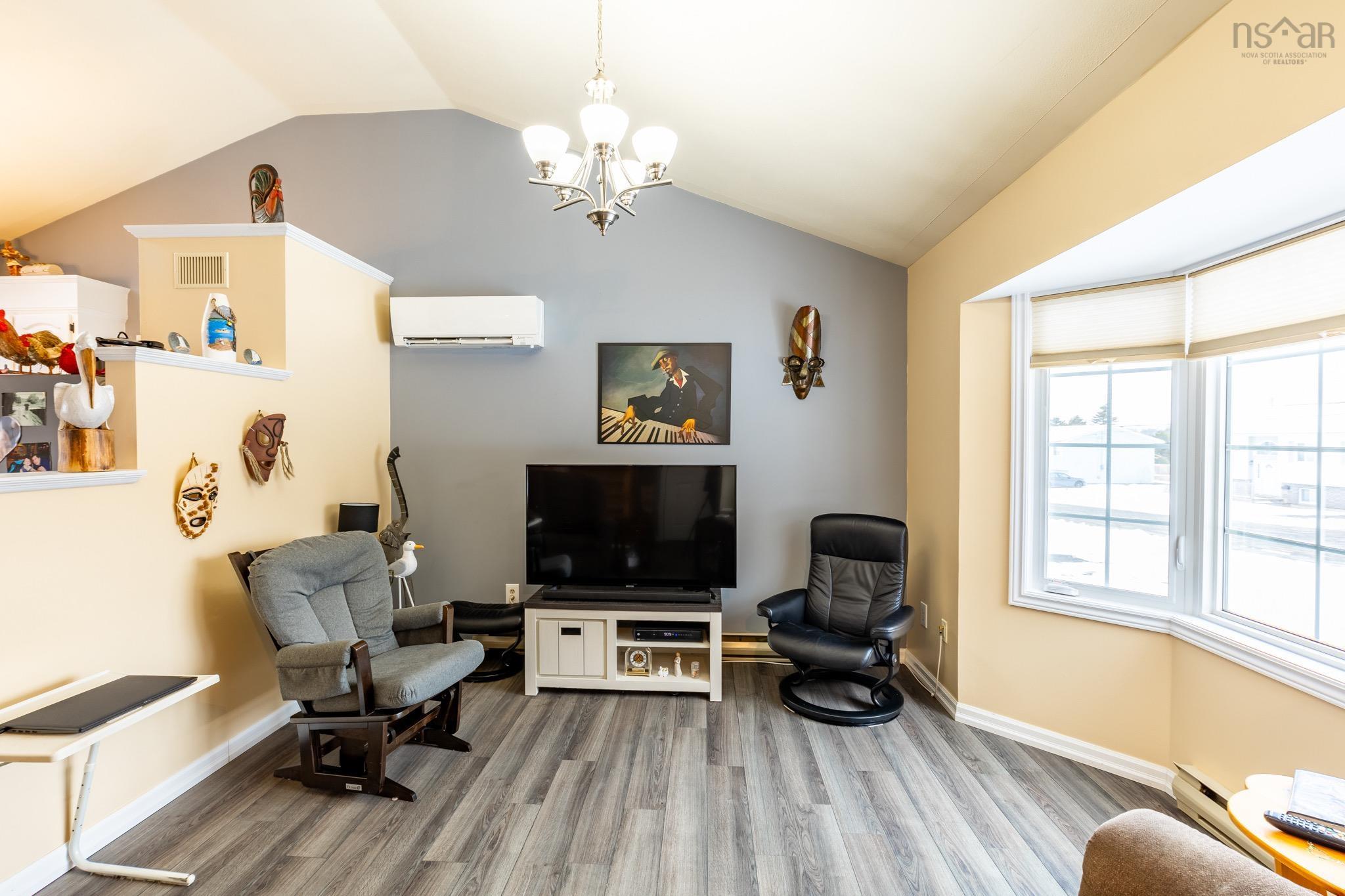 $340,000.00: 7 Vaughne Court, Yarmouth