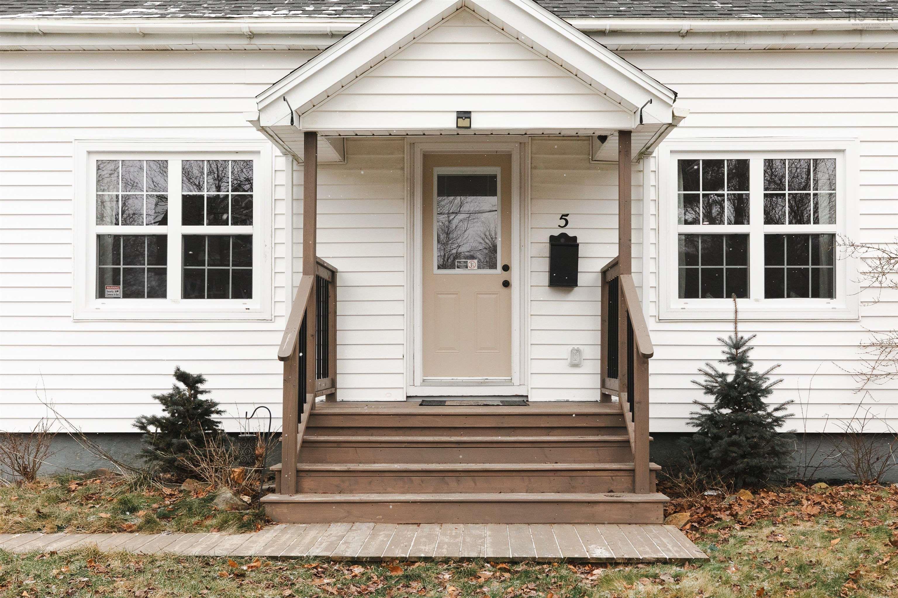 $629,900.00: 5 Forward Avenue, Halifax