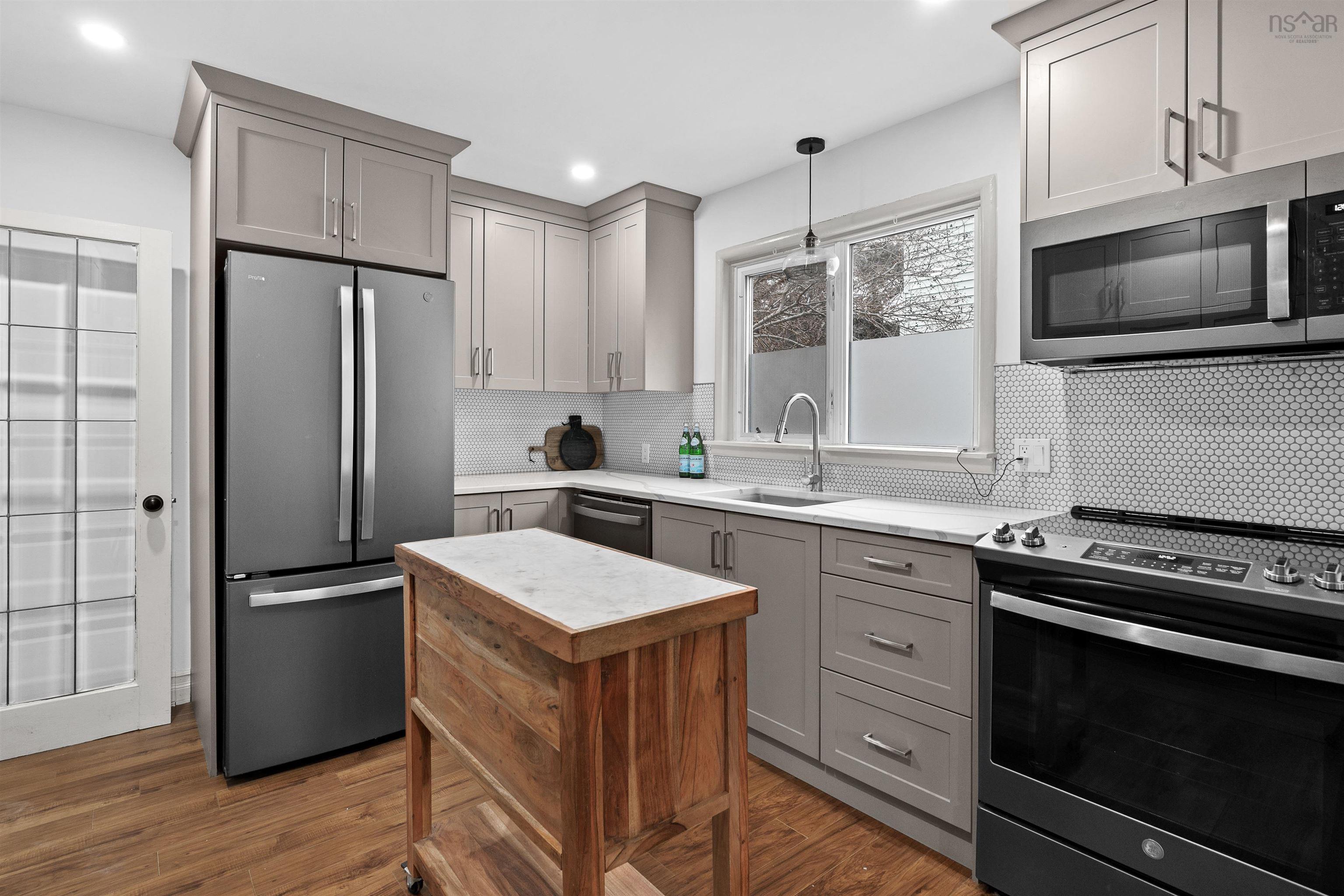 $629,900.00: 5 Forward Avenue, Halifax