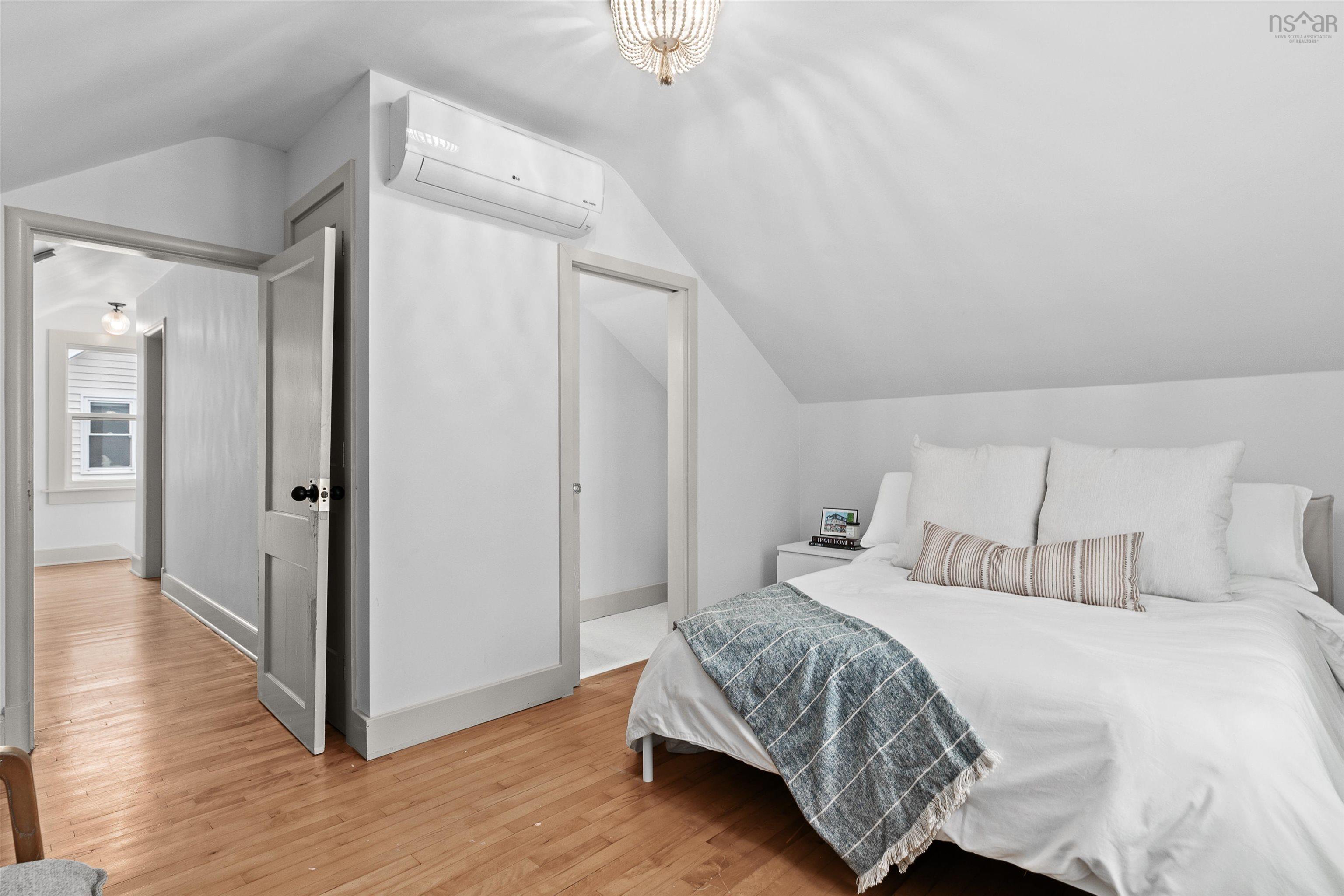 $629,900.00: 5 Forward Avenue, Halifax