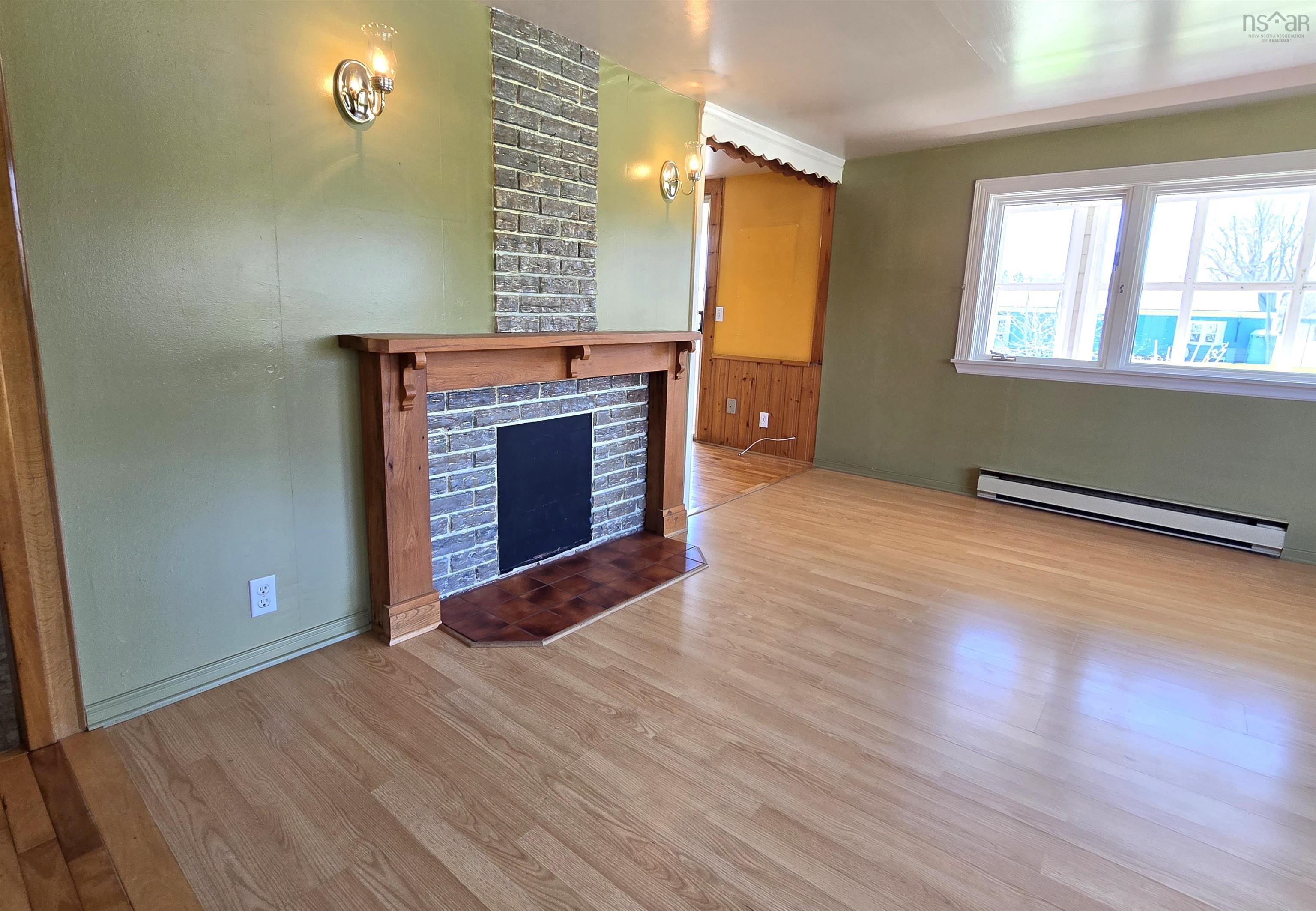 $179,900.00: 14 Commercial Street, Port Medway