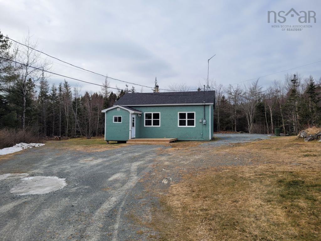 $125,000.00: 1931 West Ship Harbour Road, Debaies Cove