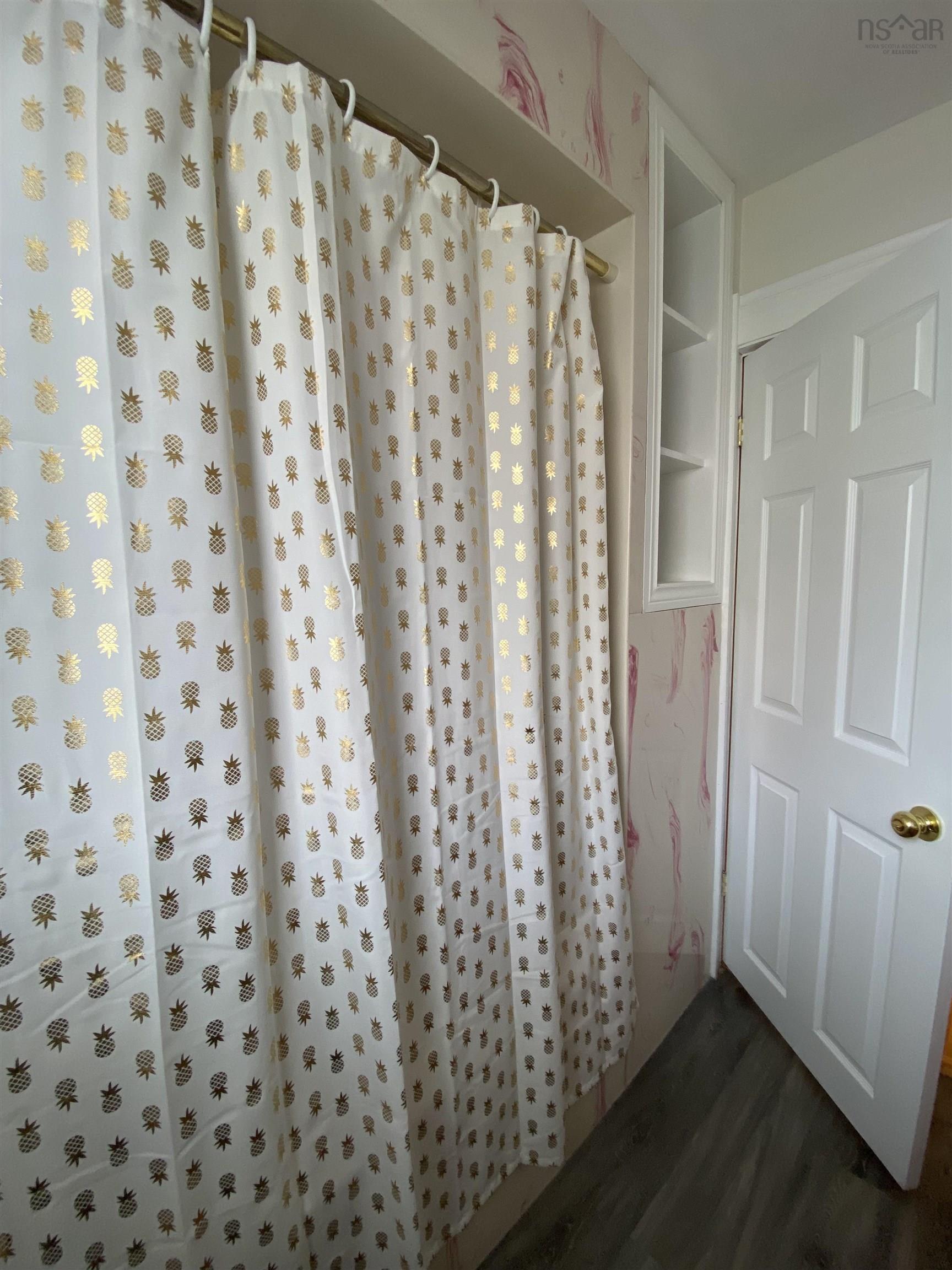 $299,800.00: 141 South Street, Glace Bay