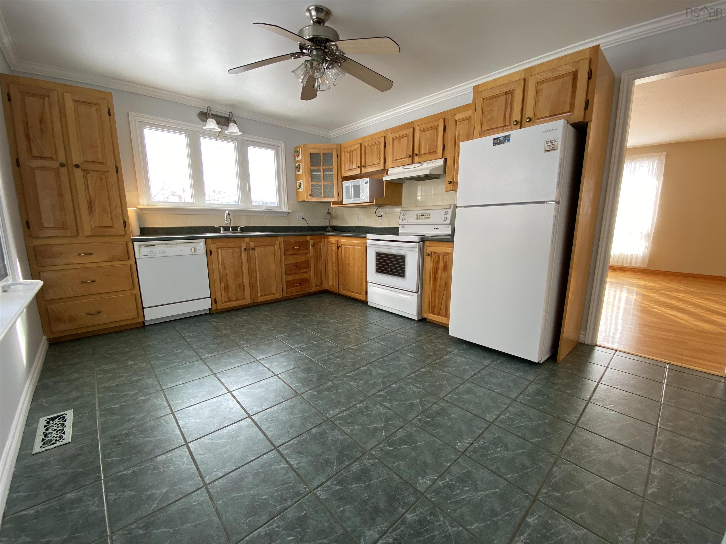 $299,800.00: 141 South Street, Glace Bay