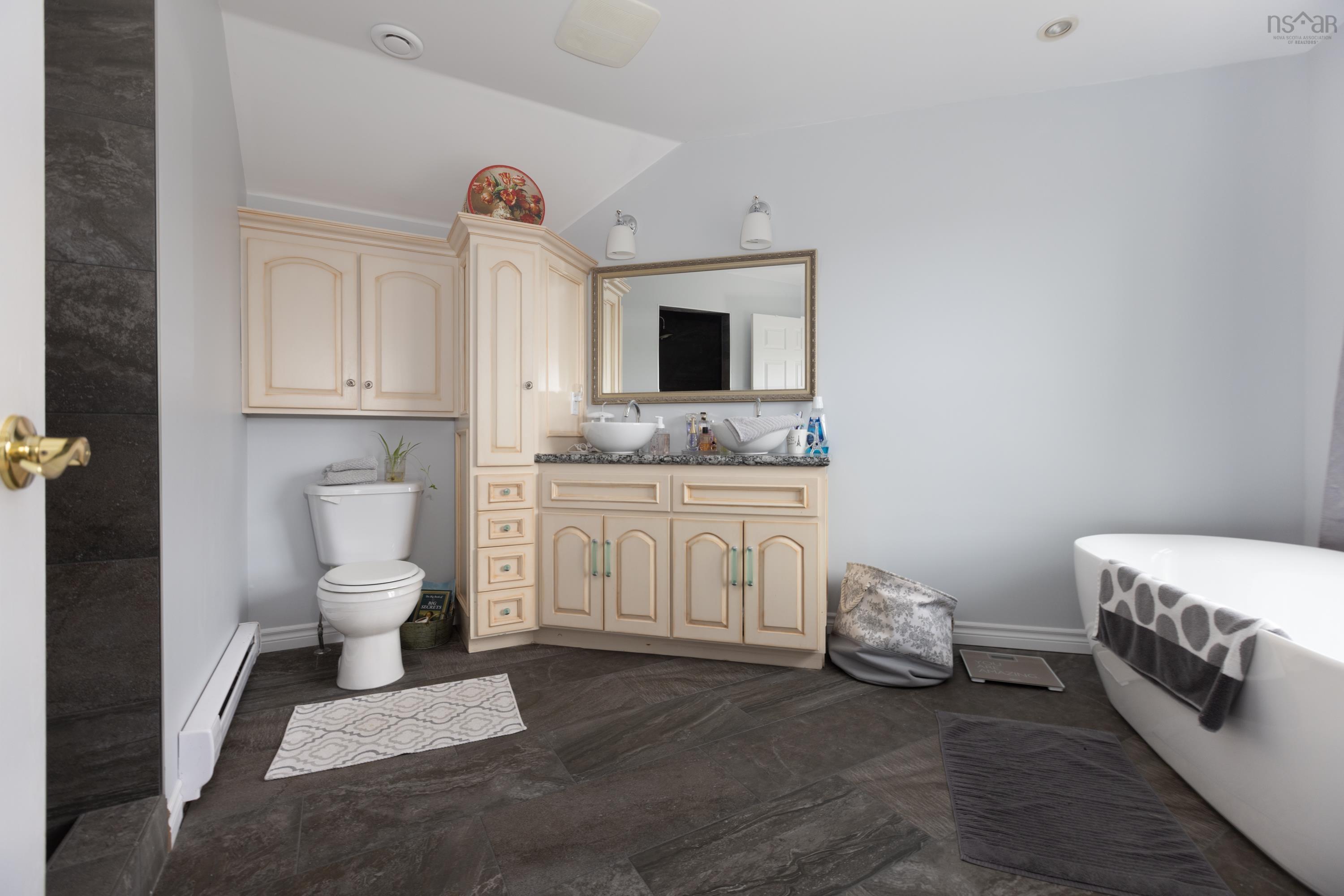 $1,074,900.00: 215 Scotsdale Drive, Musquodoboit Harbour