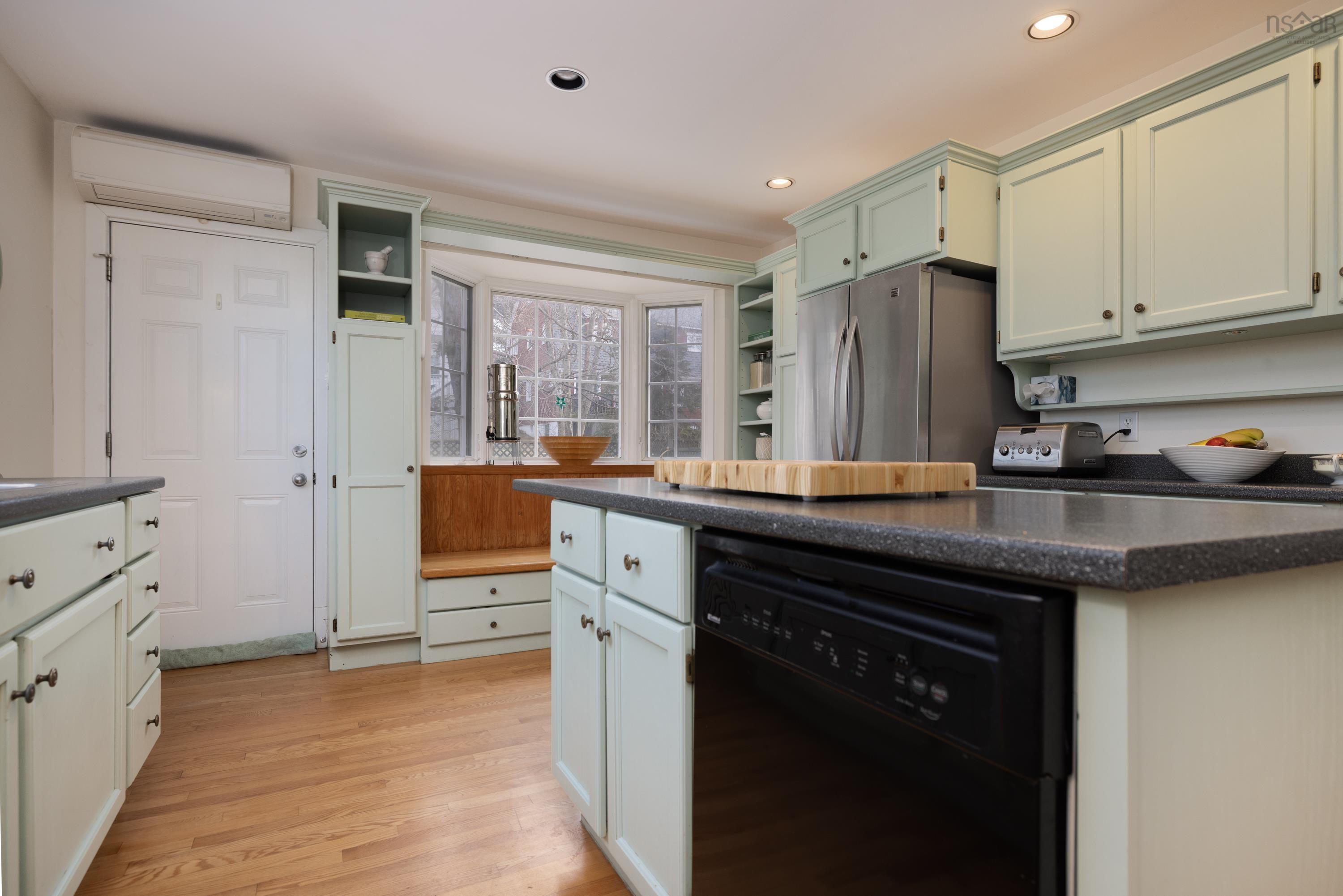$1,149,900.00: 1623 Cambridge Street, Halifax