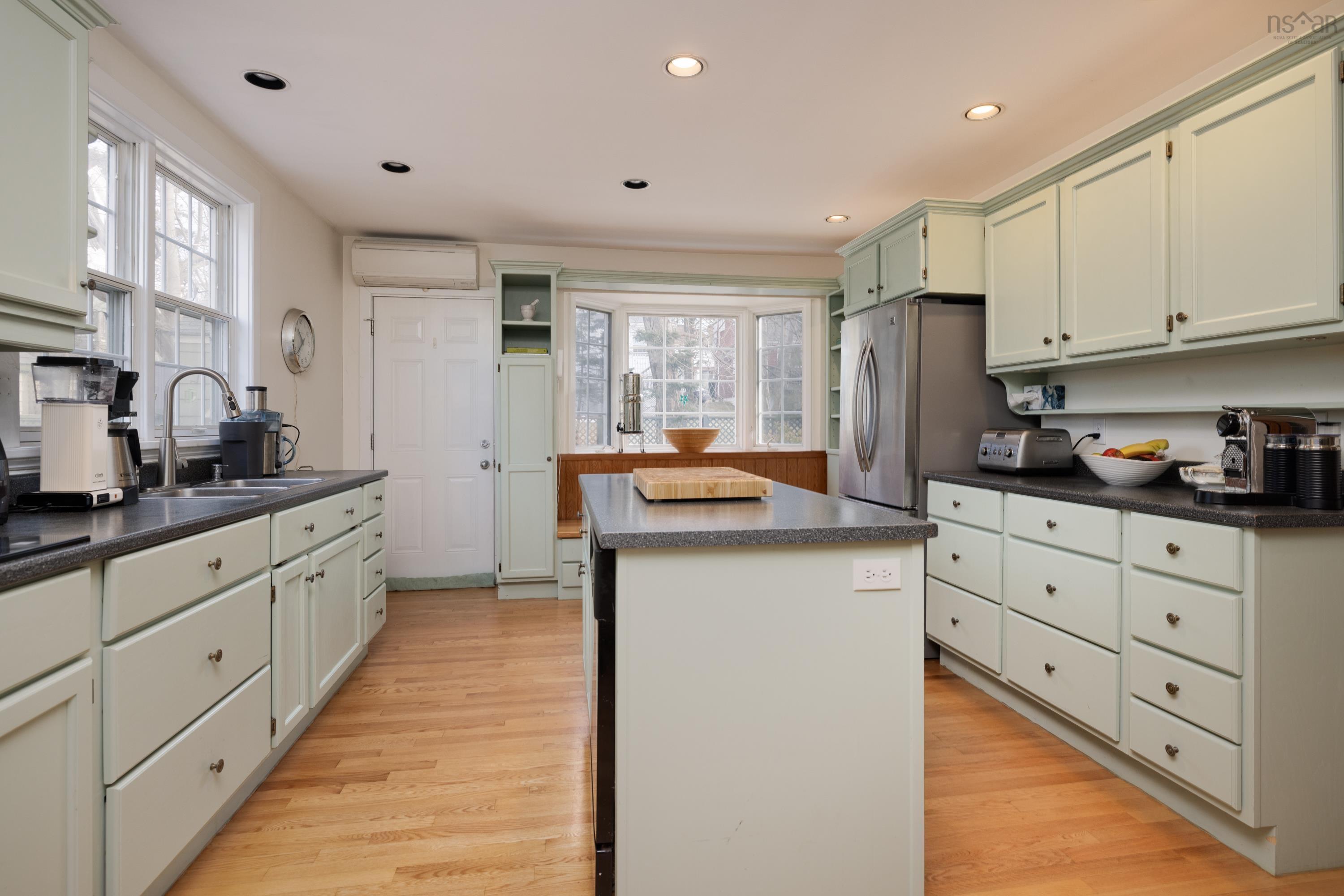 $1,149,900.00: 1623 Cambridge Street, Halifax