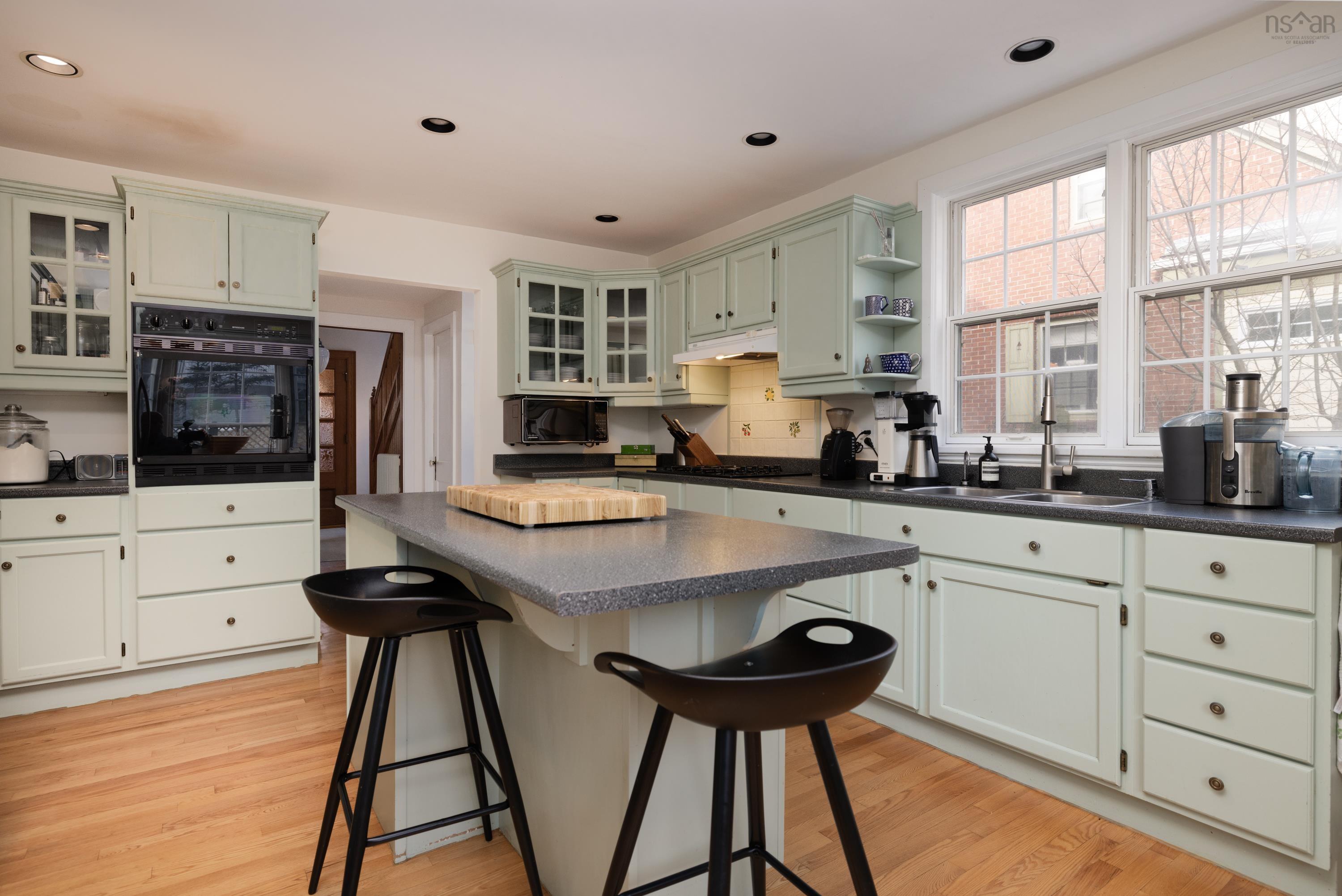 $1,149,900.00: 1623 Cambridge Street, Halifax