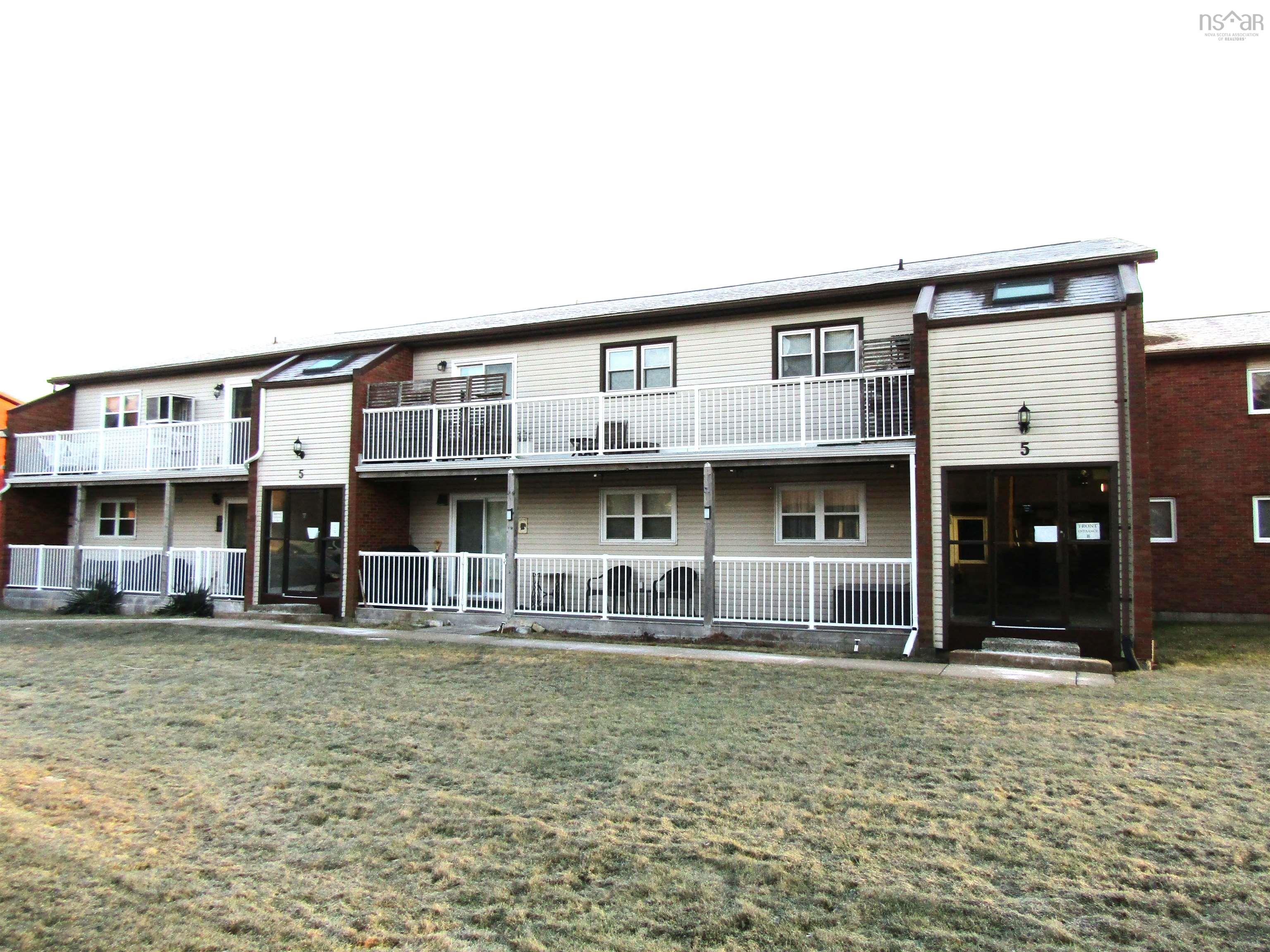$324,000.00: 13 5 Rose Way, Dartmouth