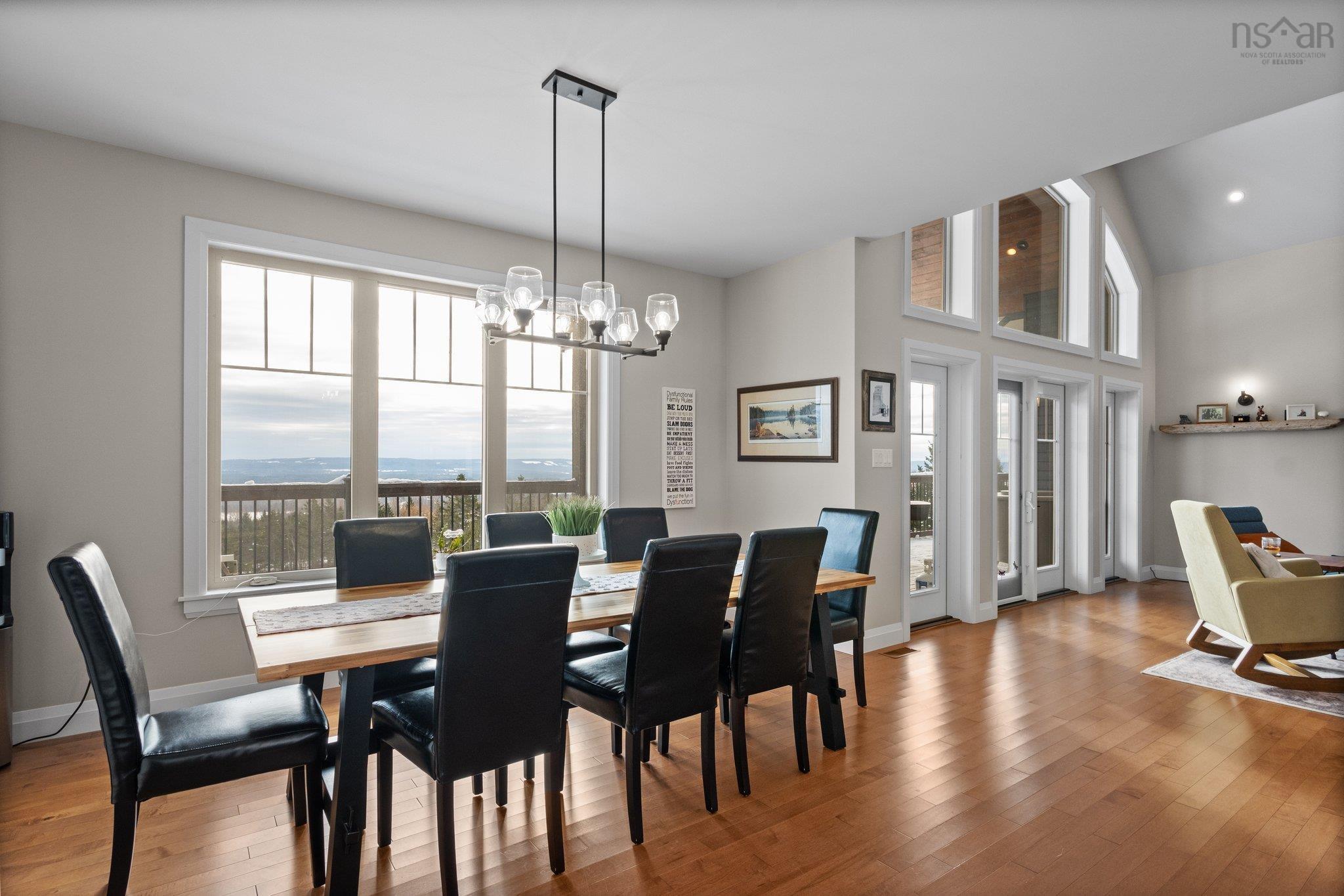 $999,900.00: 284 Ben Phinney Road, Melvern Square