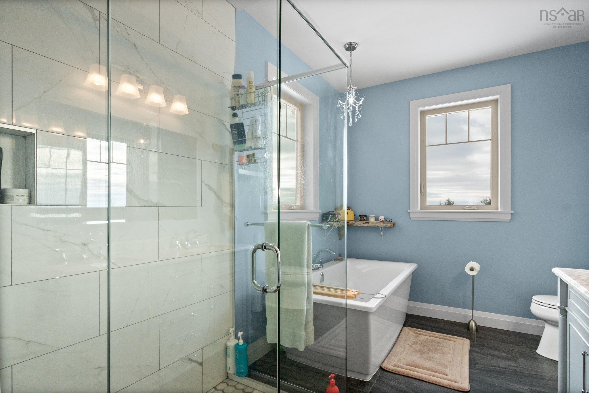 $999,900.00: 284 Ben Phinney Road, Melvern Square