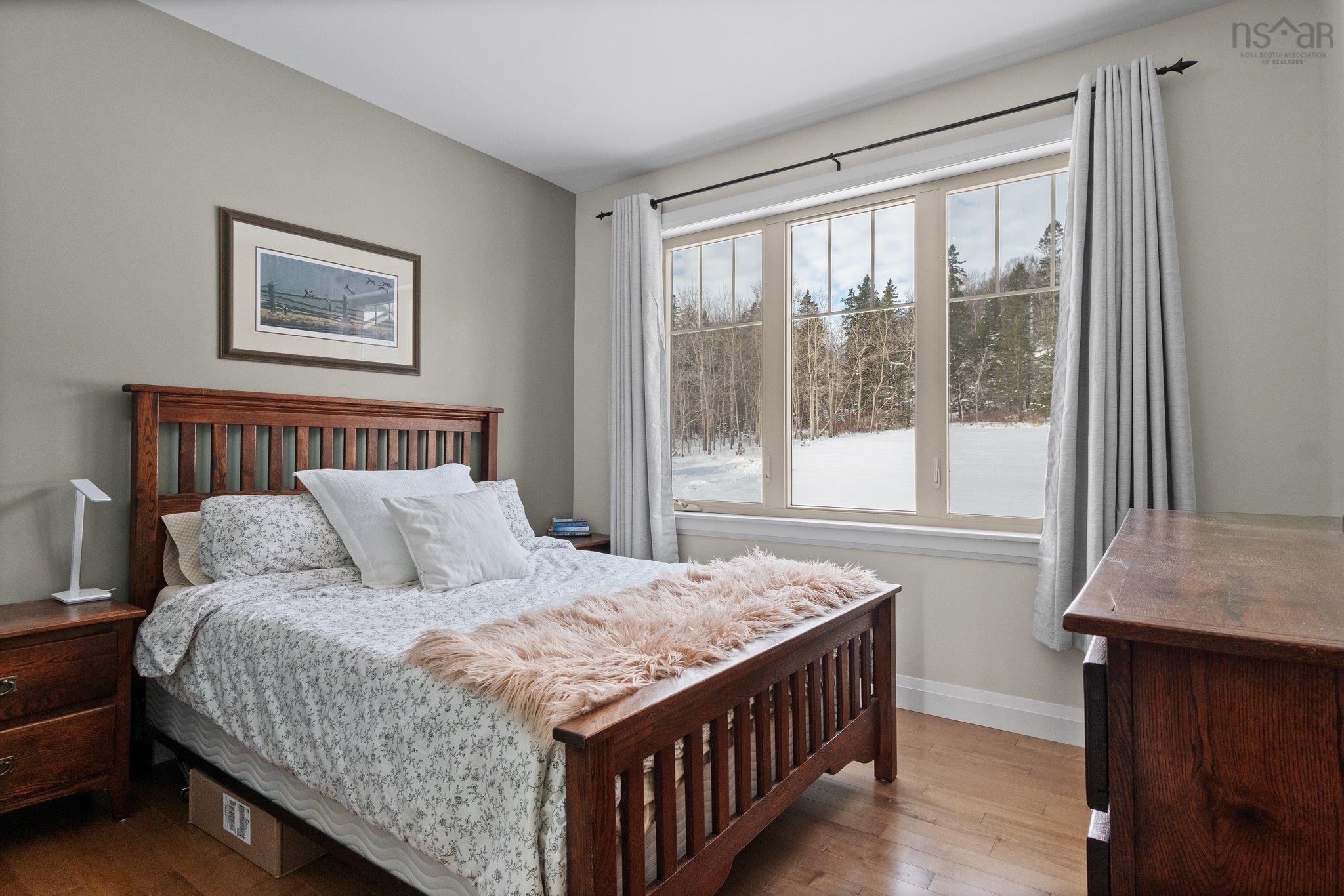$999,900.00: 284 Ben Phinney Road, Melvern Square
