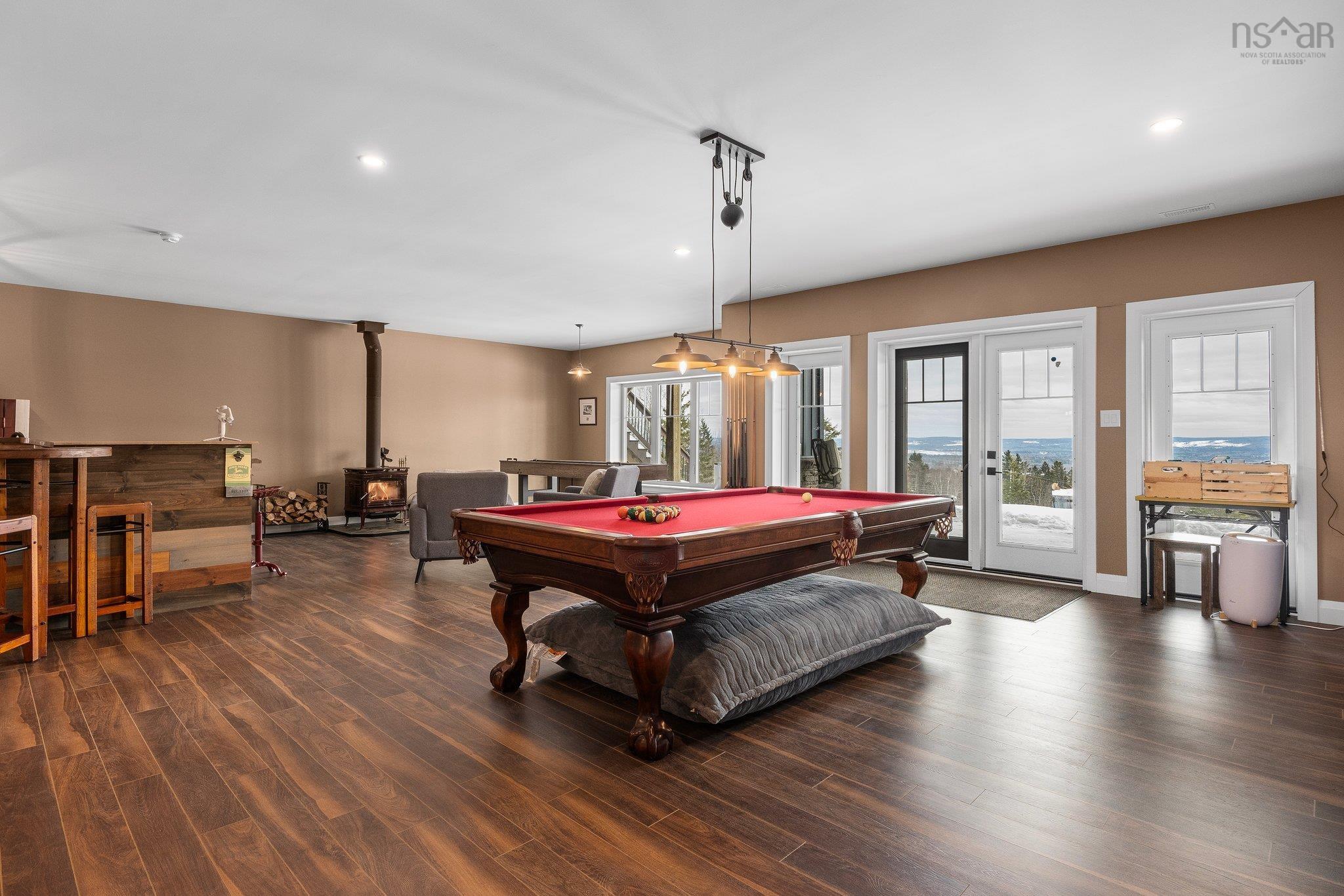 $999,900.00: 284 Ben Phinney Road, Melvern Square