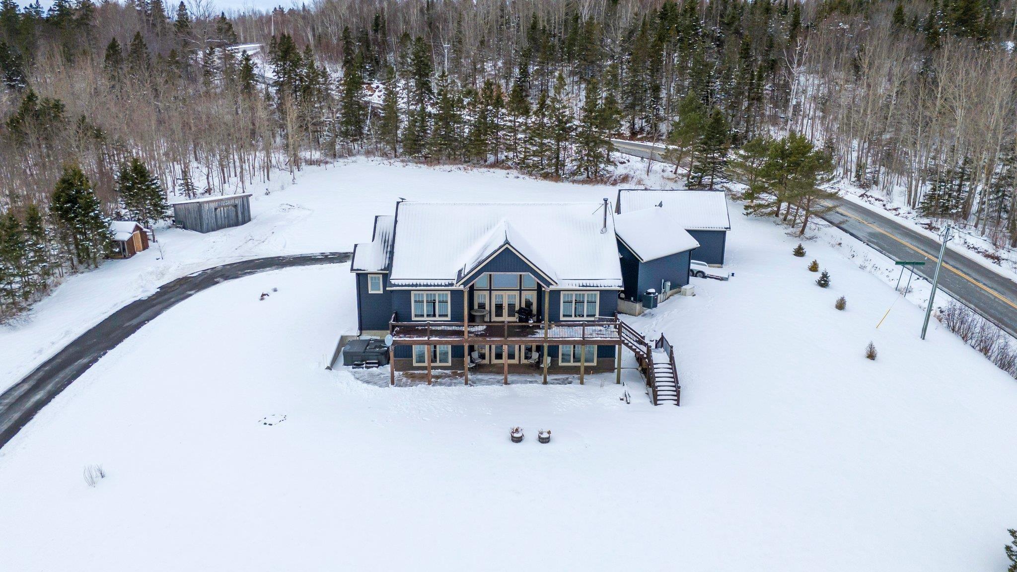 $999,900.00: 284 Ben Phinney Road, Melvern Square
