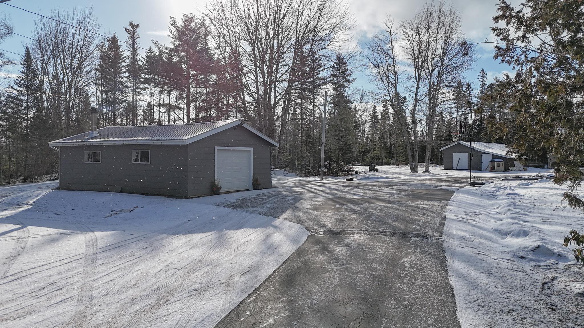 $329,900.00: 679 Highway 208, Simpsons Corner
