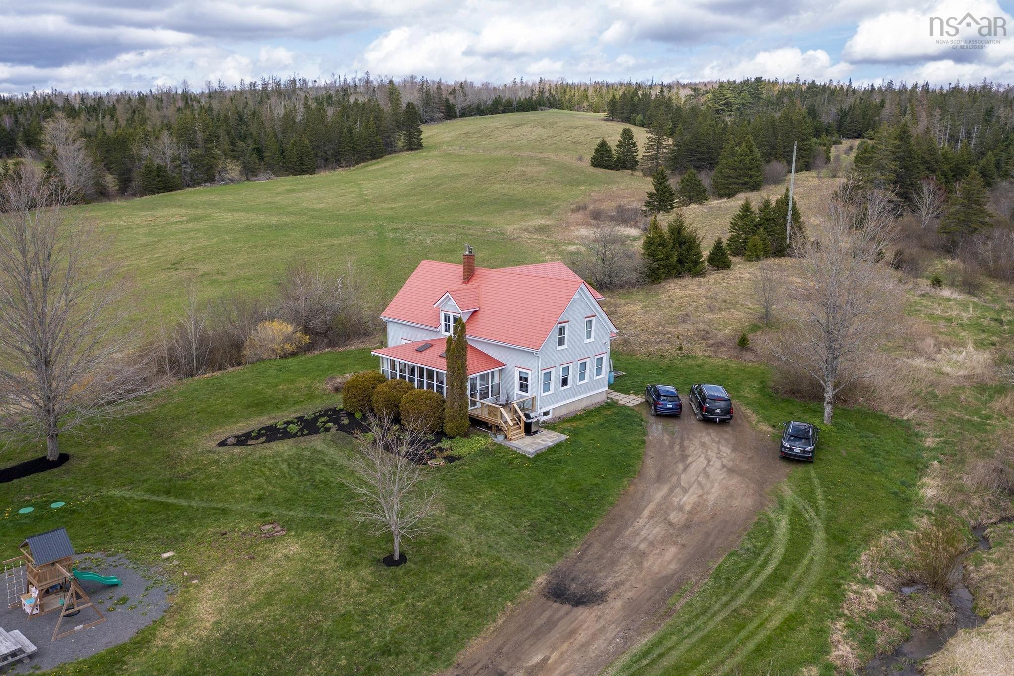 $799,500.00: 386 Truro Road, North River