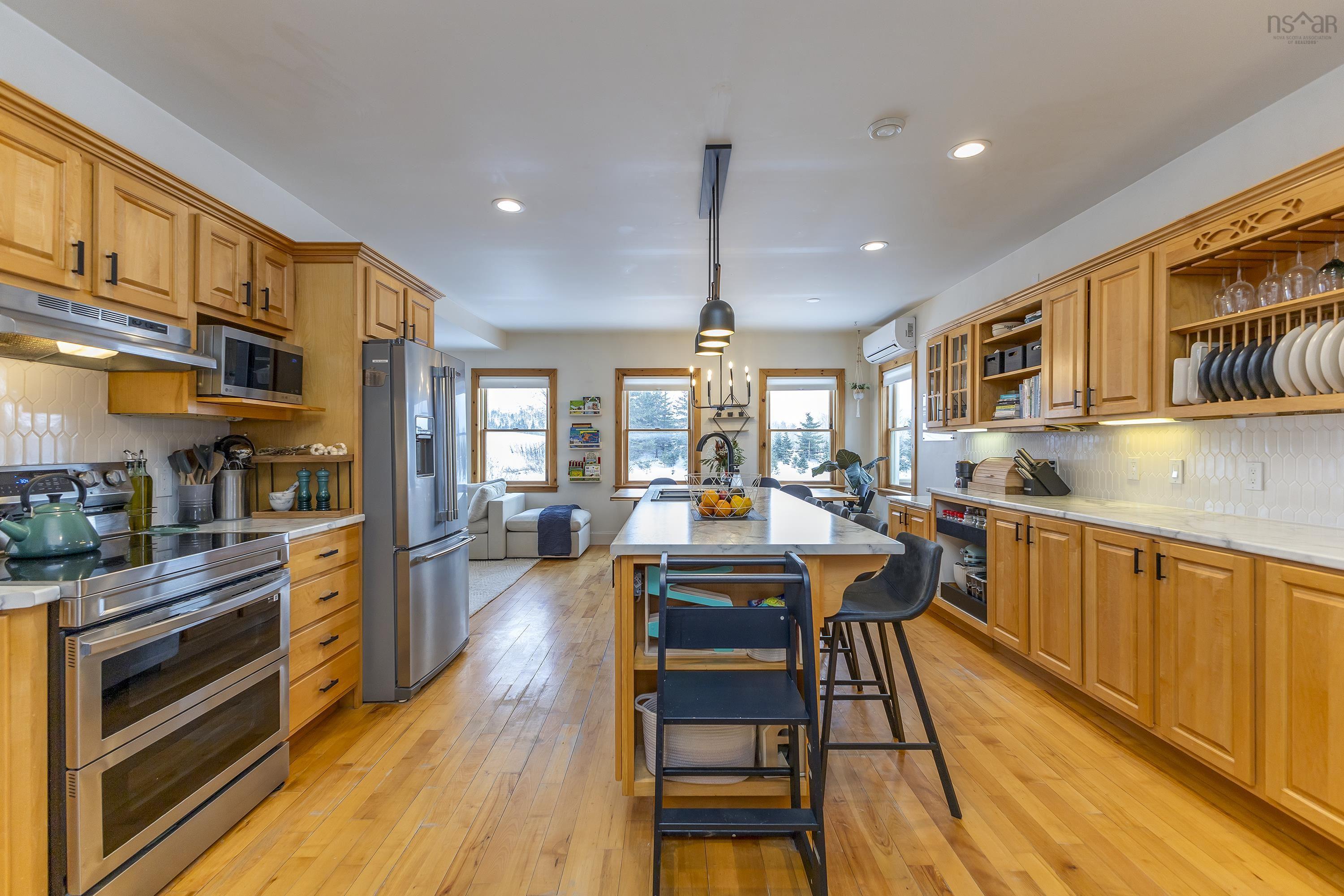 $799,500.00: 386 Truro Road, North River