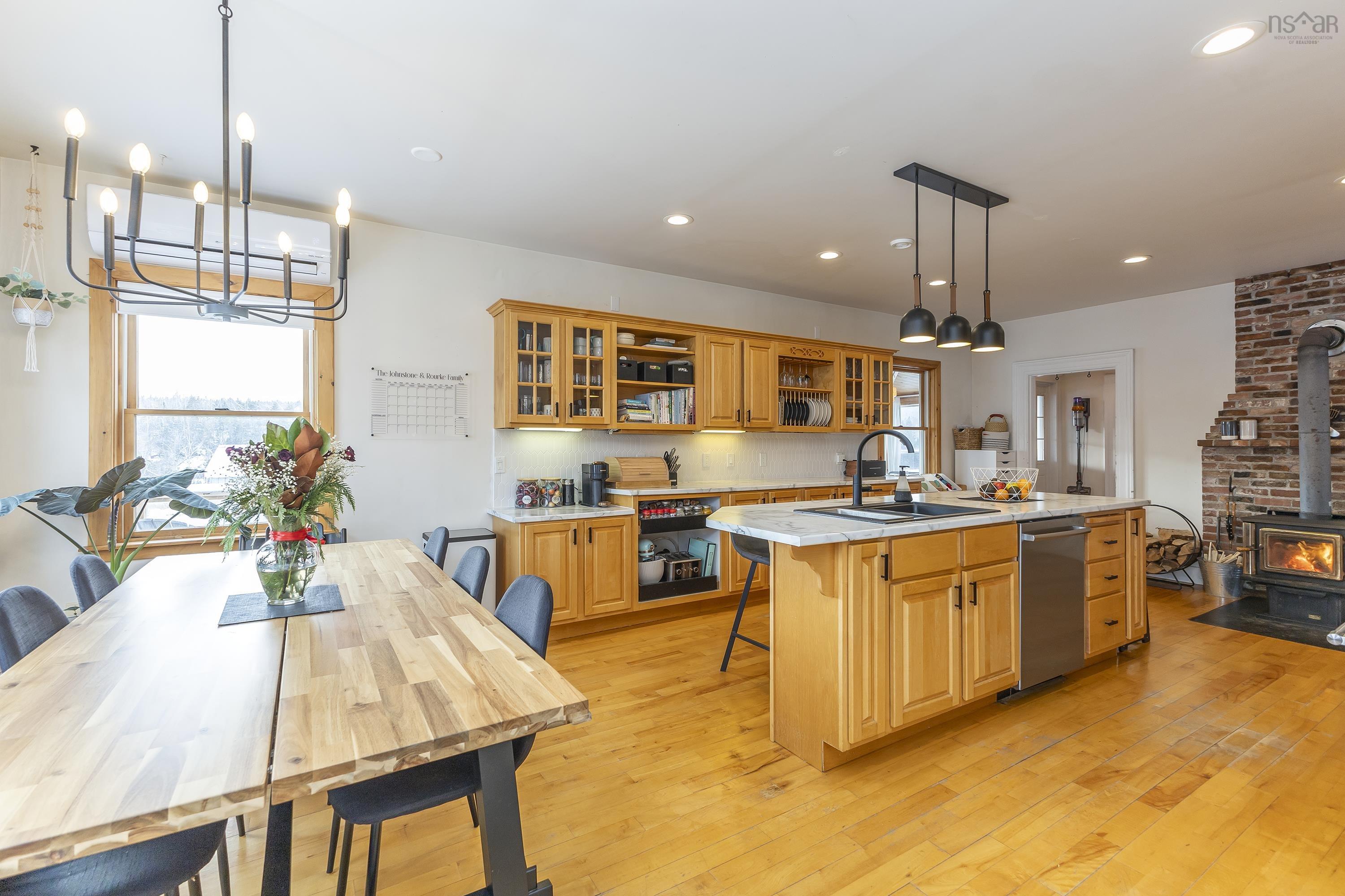 $799,500.00: 386 Truro Road, North River