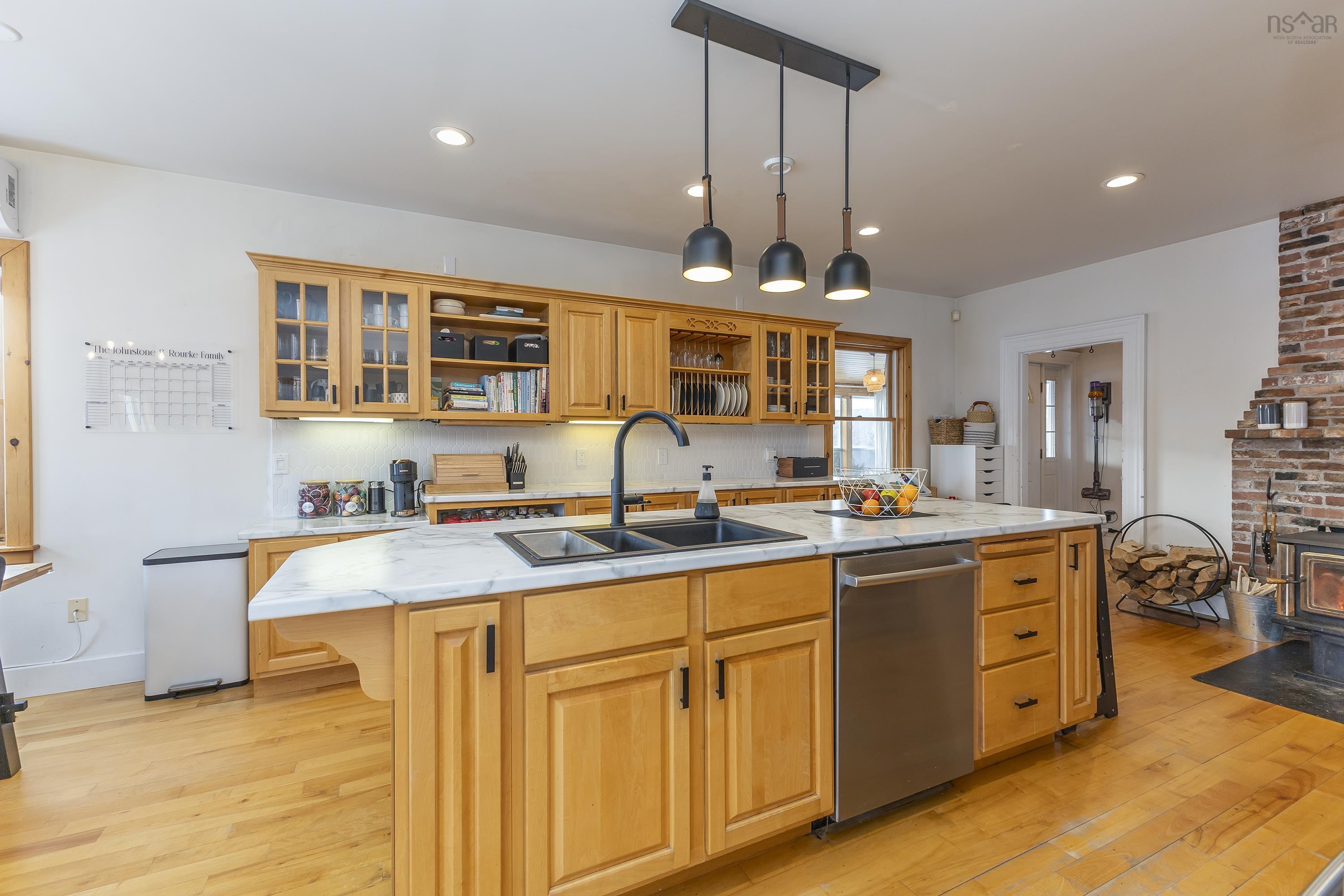 $799,500.00: 386 Truro Road, North River