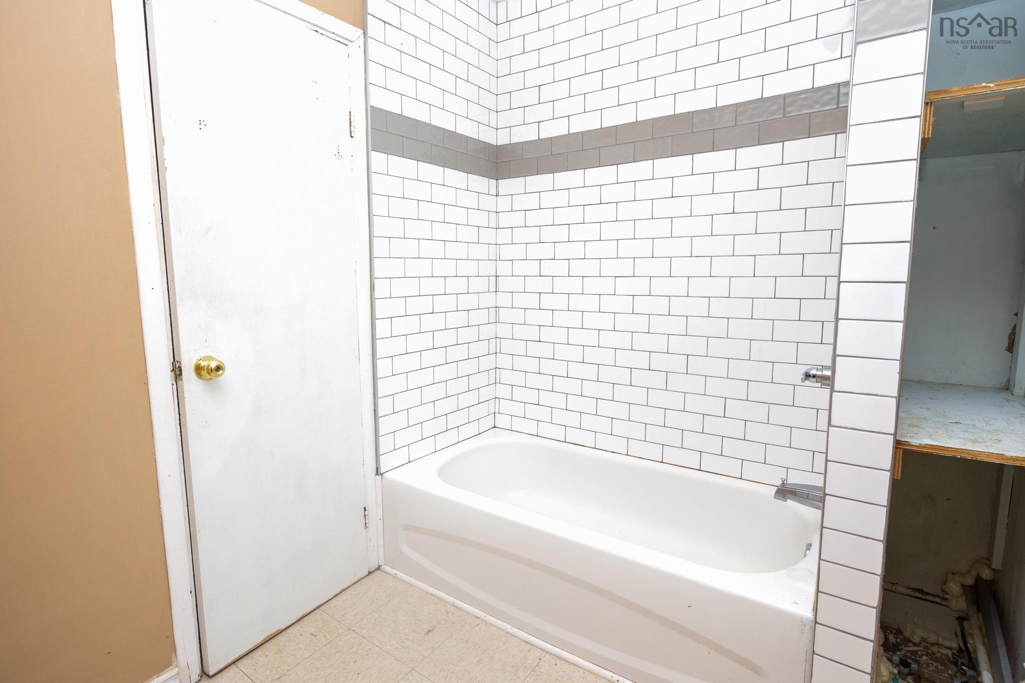 $45,000.00: 21 Tenth Street, Glace Bay