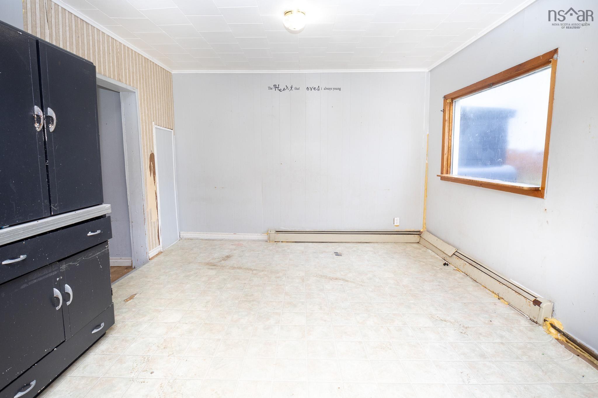 $45,000.00: 21 Tenth Street, Glace Bay