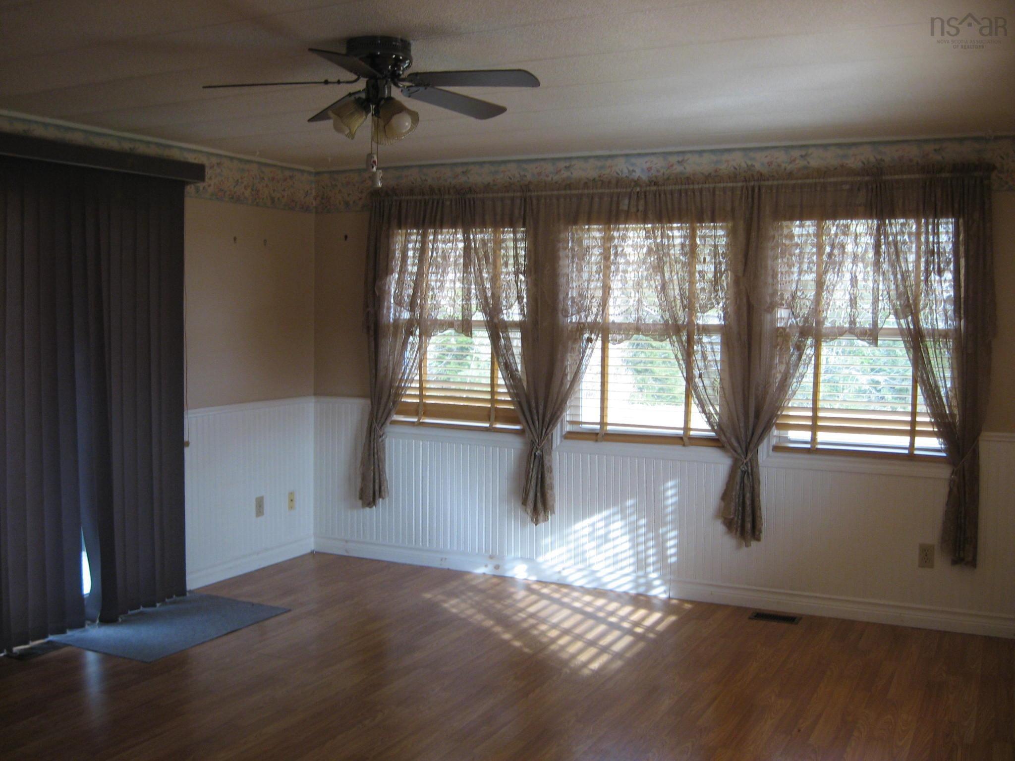 $149,900.00: 164 New Cumberland Road, Pleasantville