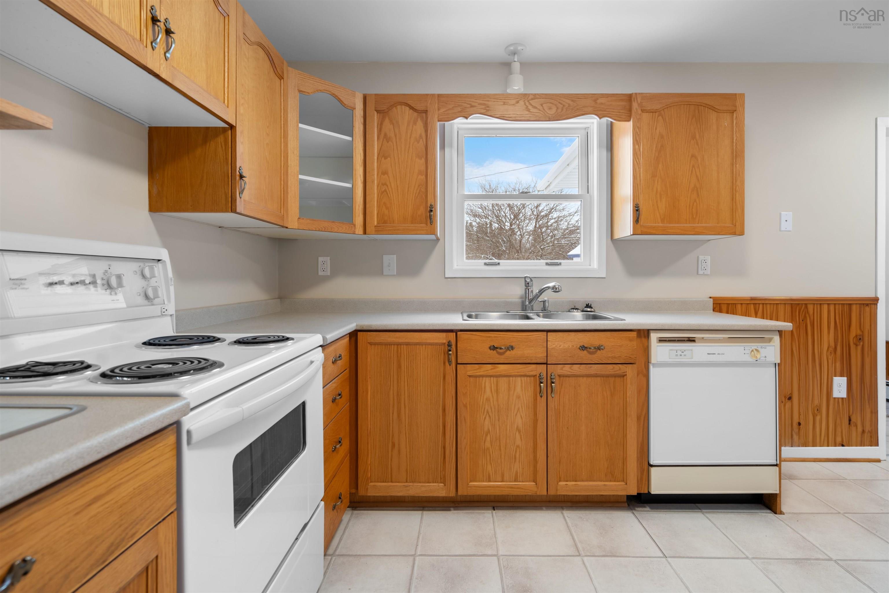 $299,900.00: 31 King Lane, Evanston