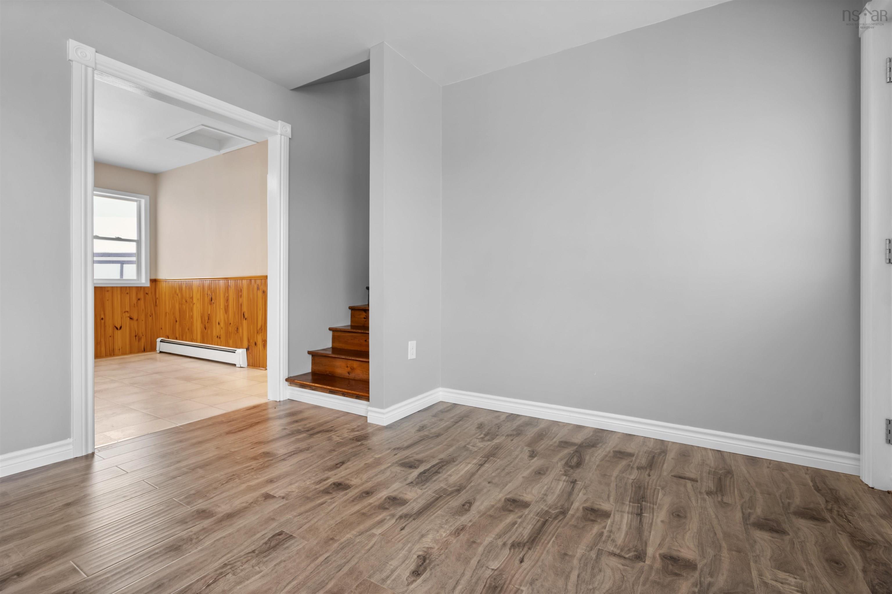 $299,900.00: 31 King Lane, Evanston