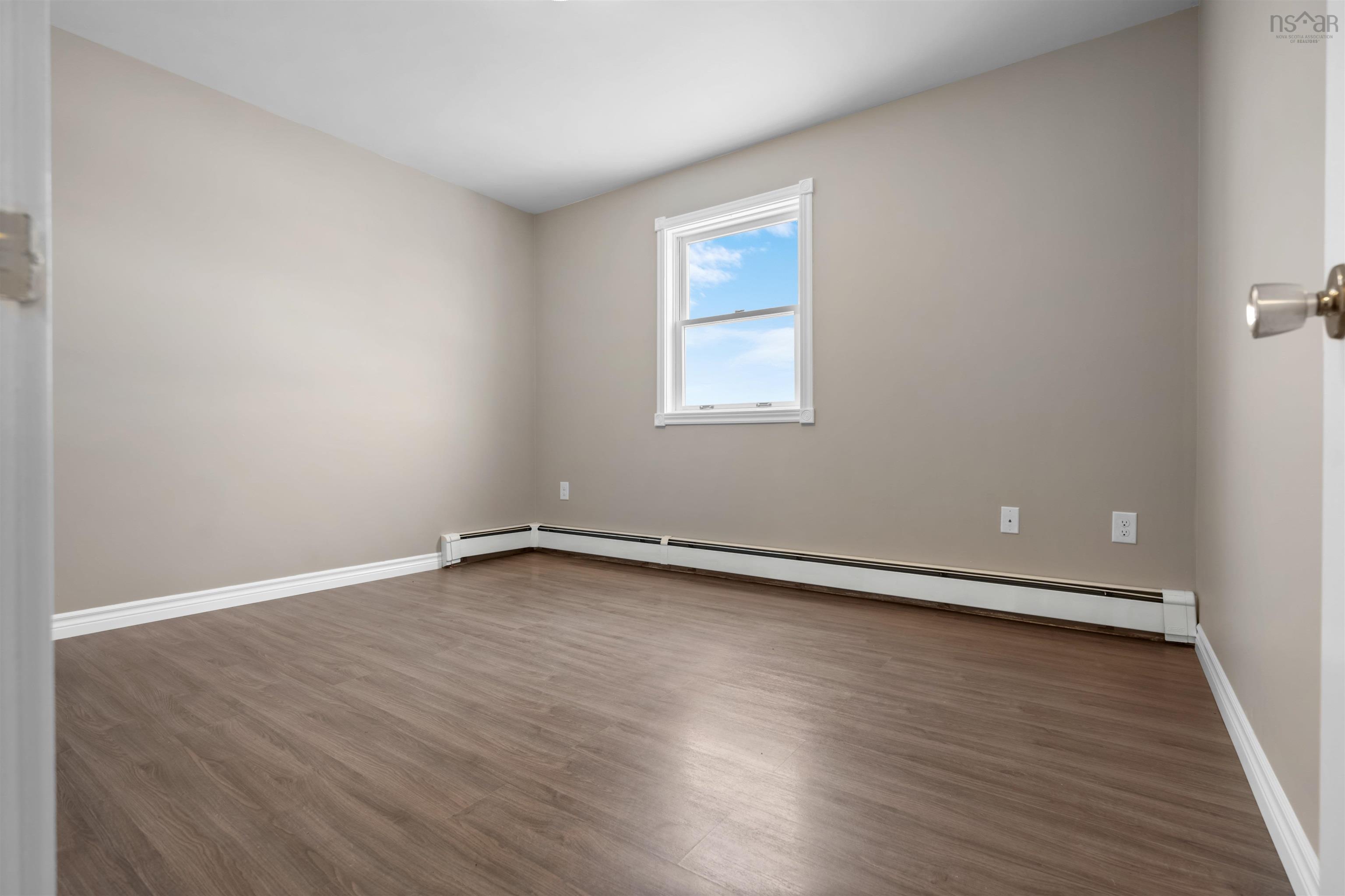 $299,900.00: 31 King Lane, Evanston