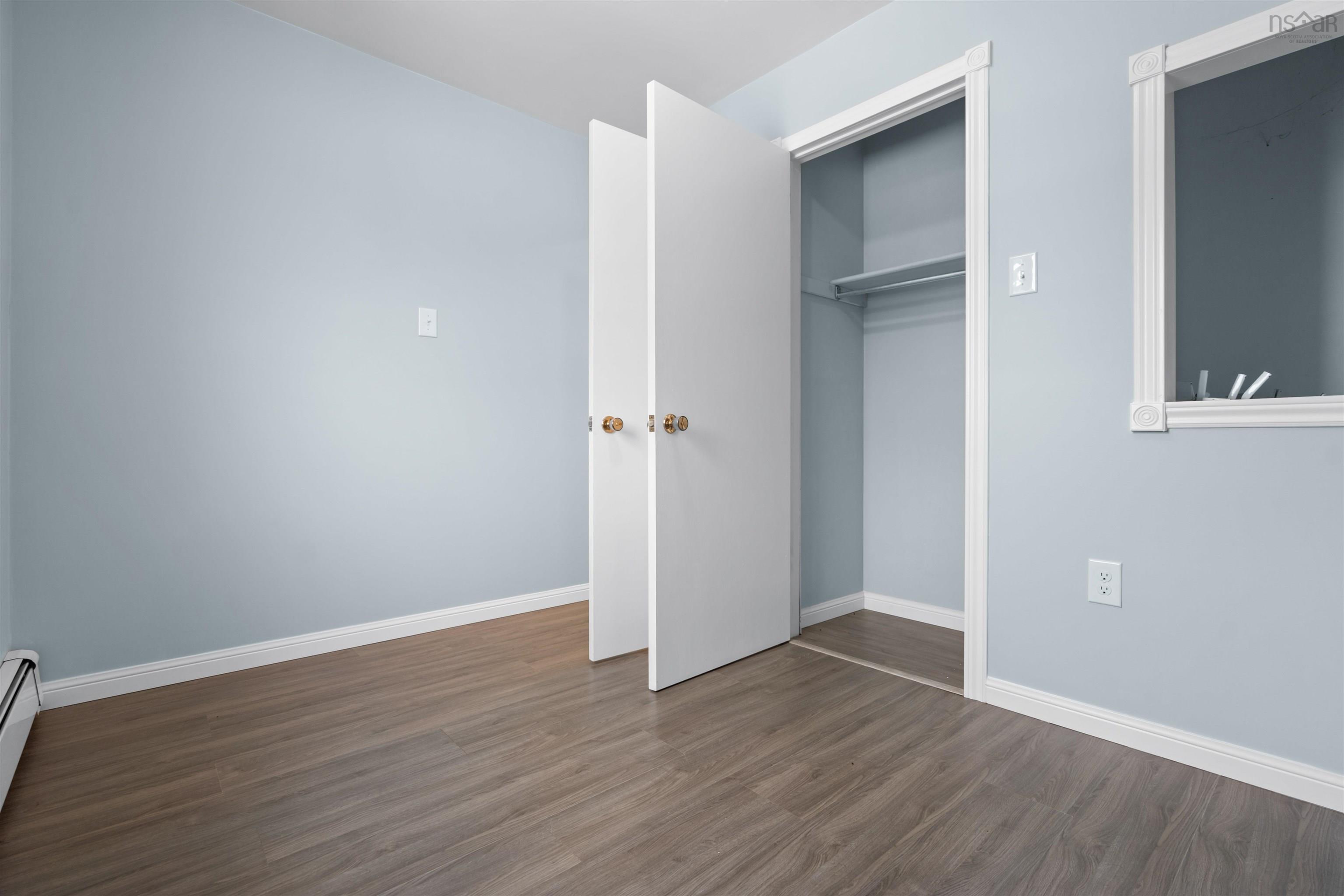 $299,900.00: 31 King Lane, Evanston