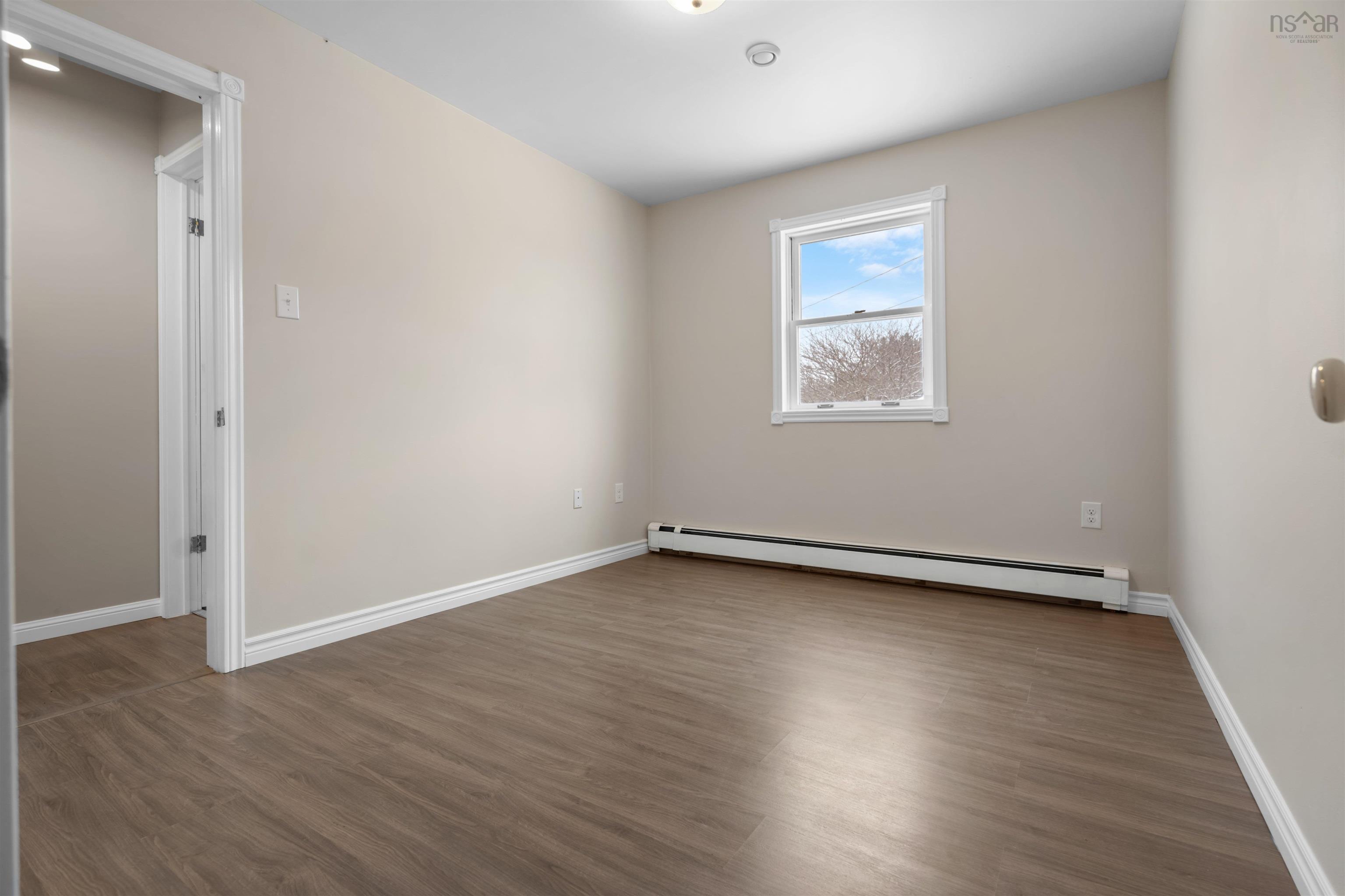 $299,900.00: 31 King Lane, Evanston