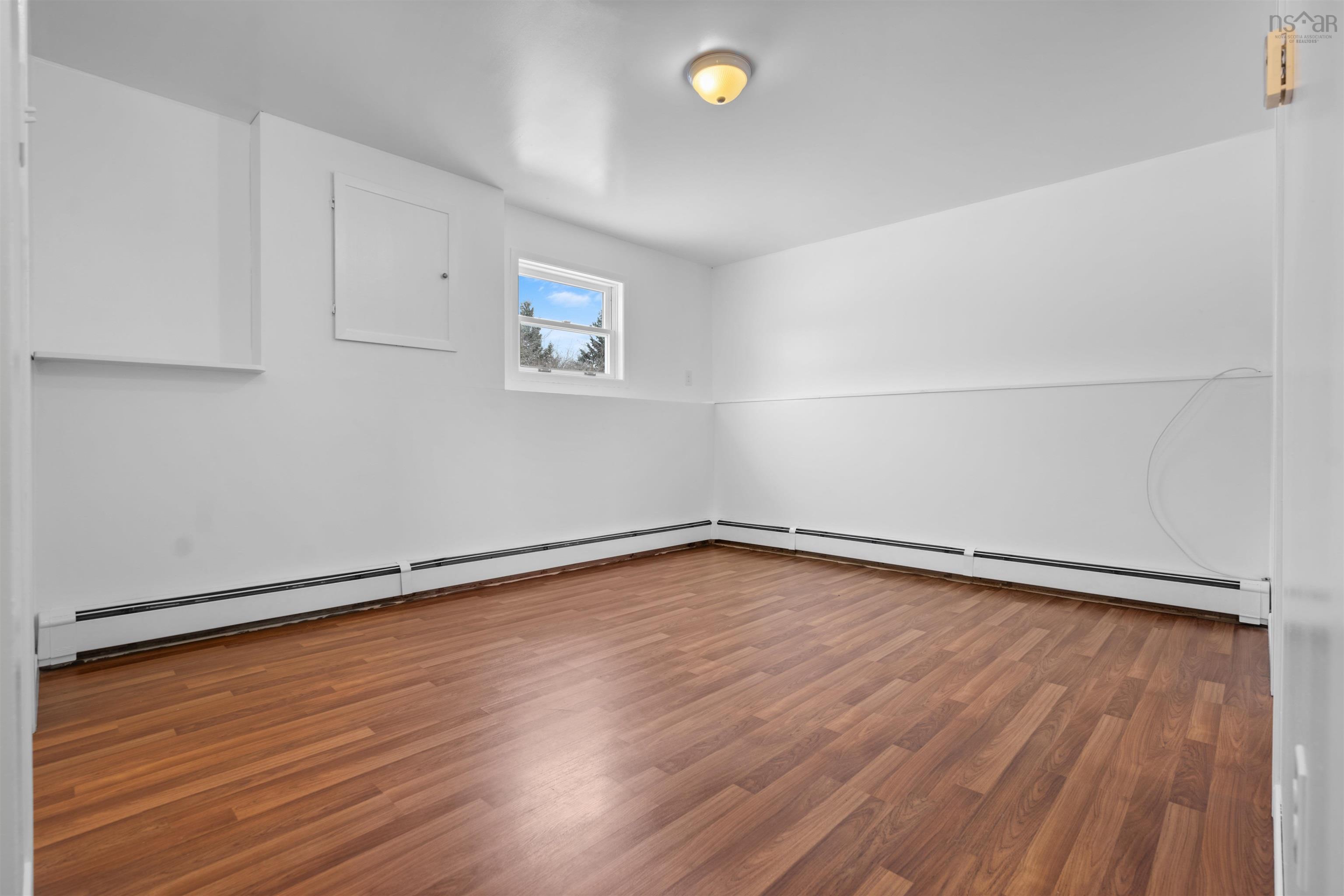 $299,900.00: 31 King Lane, Evanston