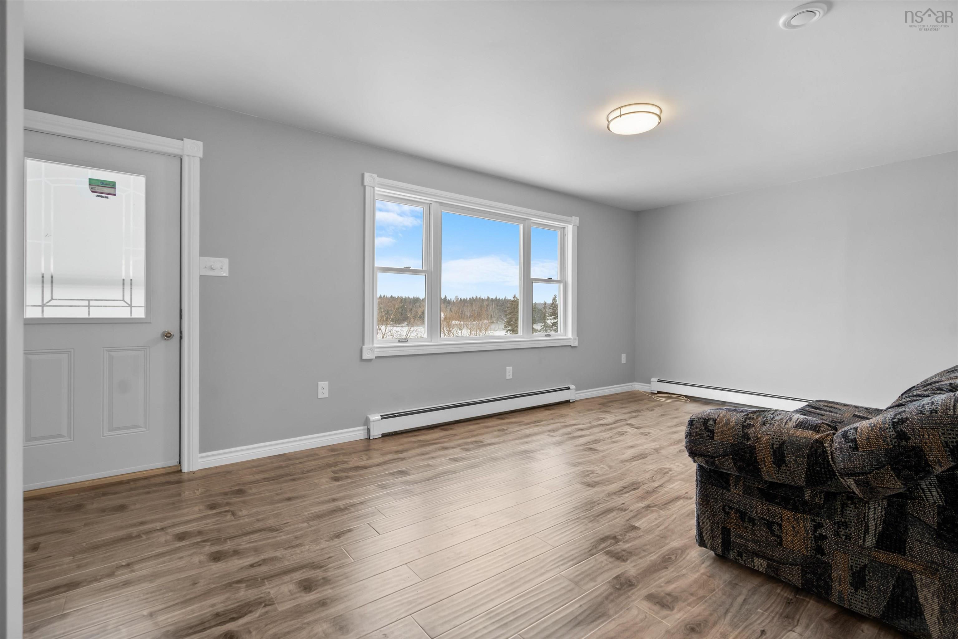 $299,900.00: 31 King Lane, Evanston
